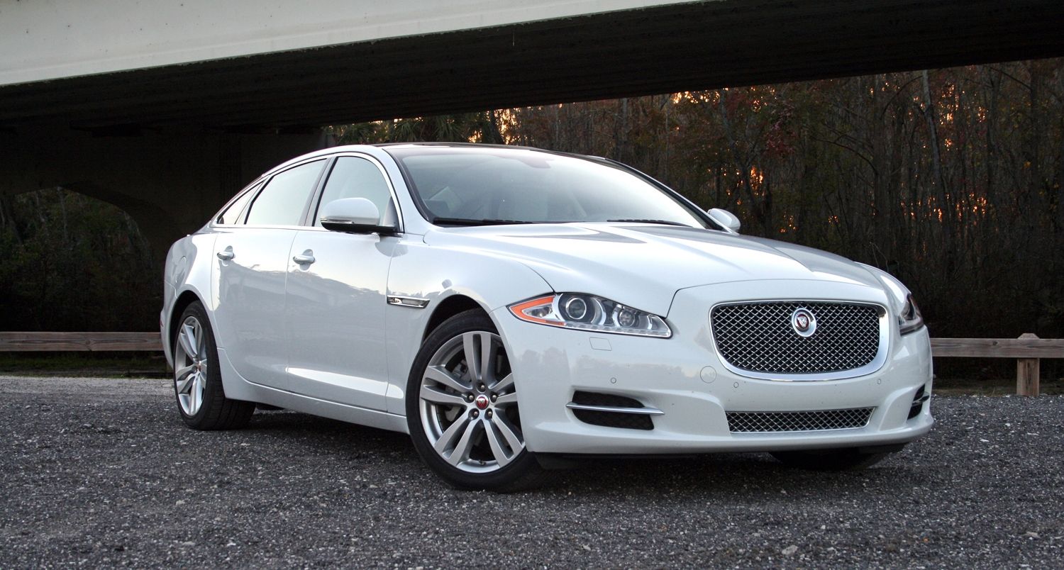  Mark McNabb spent a week with the Jaguar XJL, was he blinded by its beauty and luxury or was that just the chrome trim on the dash reflecting sunlight in his eyes?
