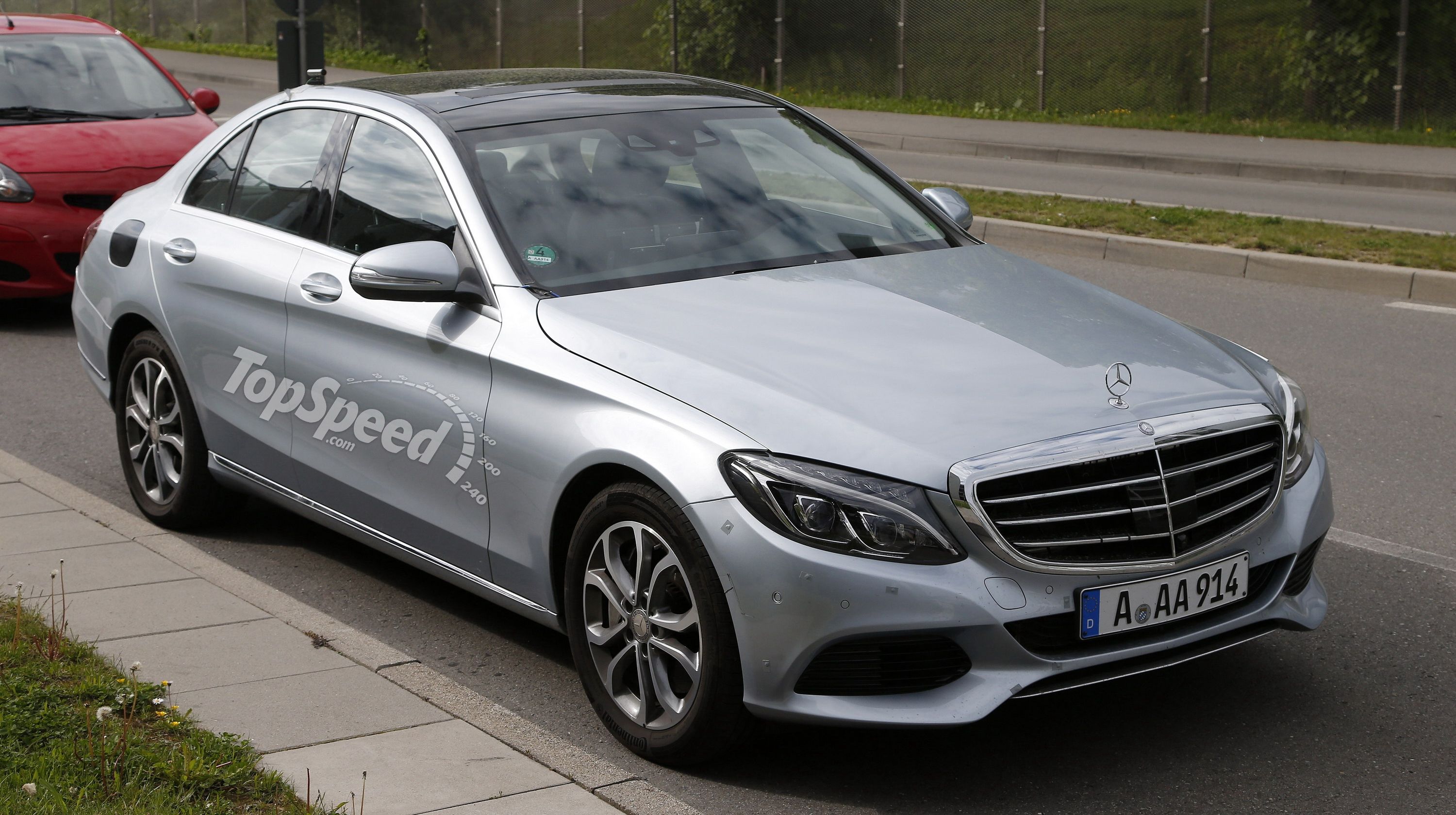 We now have some details on the upcoming C350e Plug-In Hybrid that will reportedly hit the market in 2015. See all of the details at TopSpeed.com.
