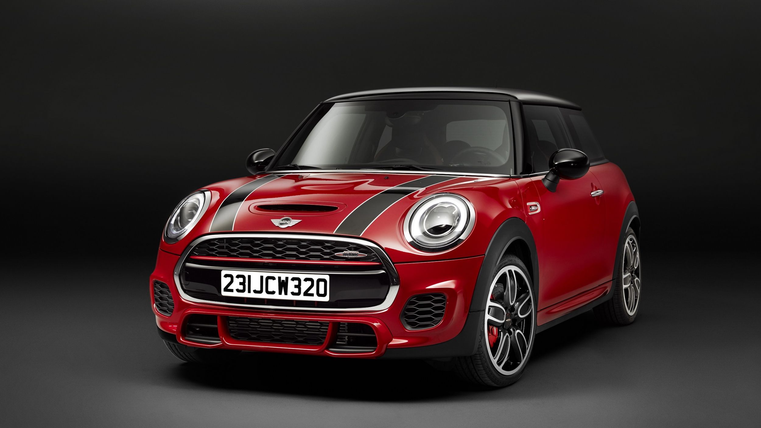  The Mini JCW Hardtop is here with a redesigned body, roomier cabin and a ton more power. Check it out at TopSpeed.com.