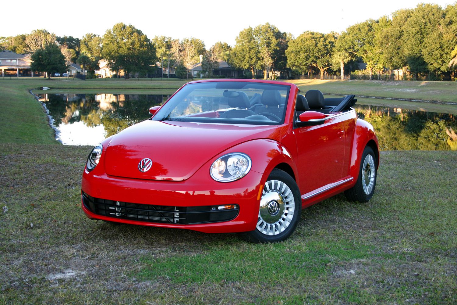  Mark McNabb spent some time with the 2015 Beetle Convertible 1.8T; check out his review at TopSpeed.com to find out if he still has his Chuck Norris beard after a week with Beelte, or if he swapped it out for a 