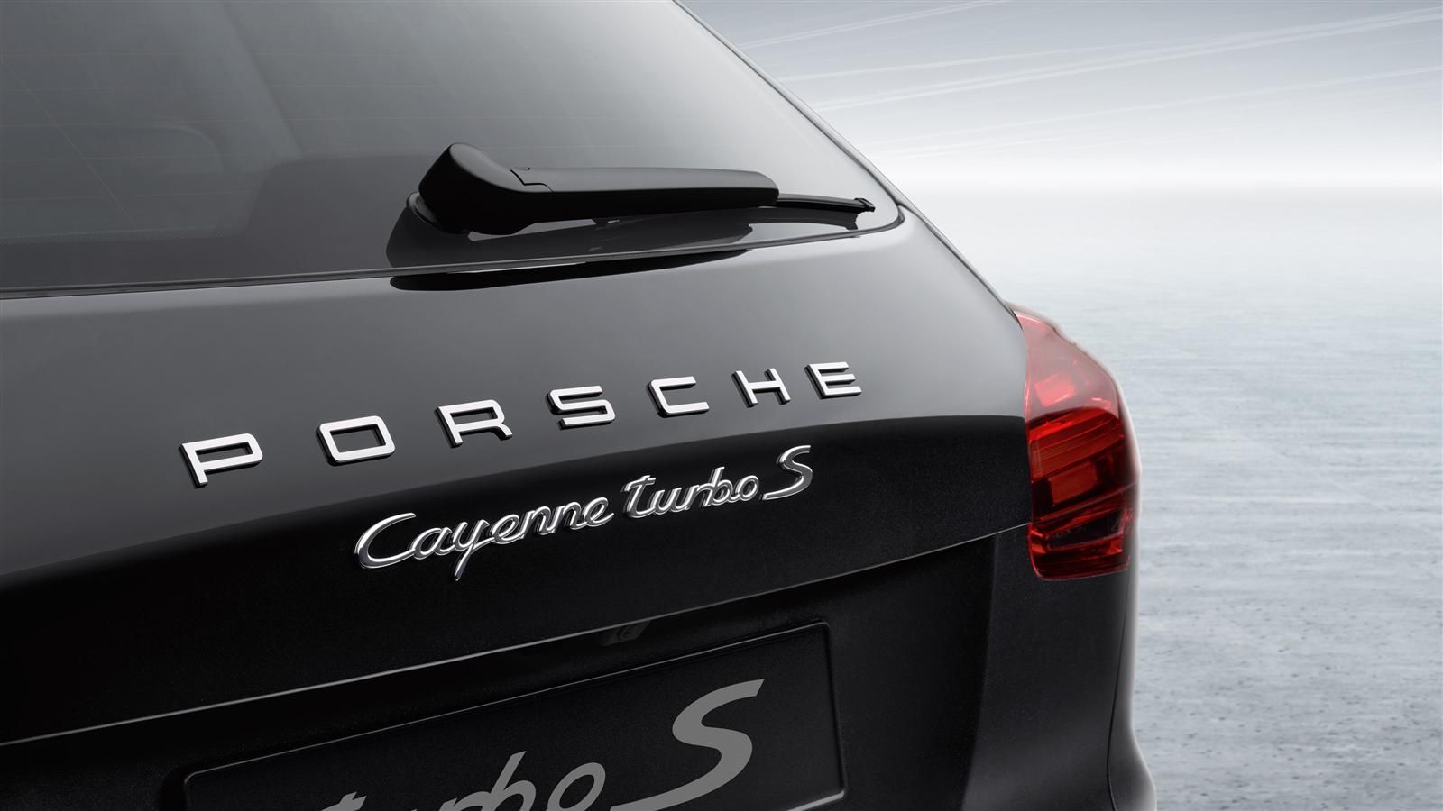 2016 Porsche Cayenne Turbo S