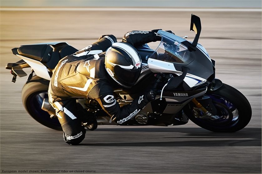 2015 Yamaha YZF-R1M