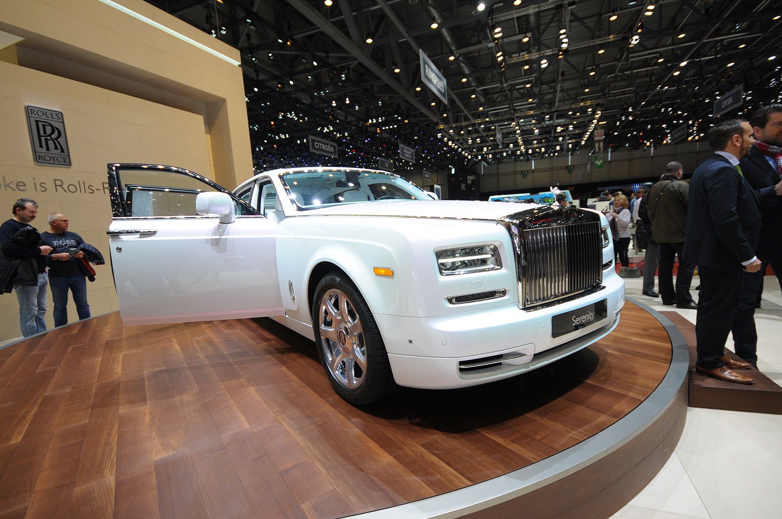 2015 Rolls-Royce Phantom SERENITY Topic Hub