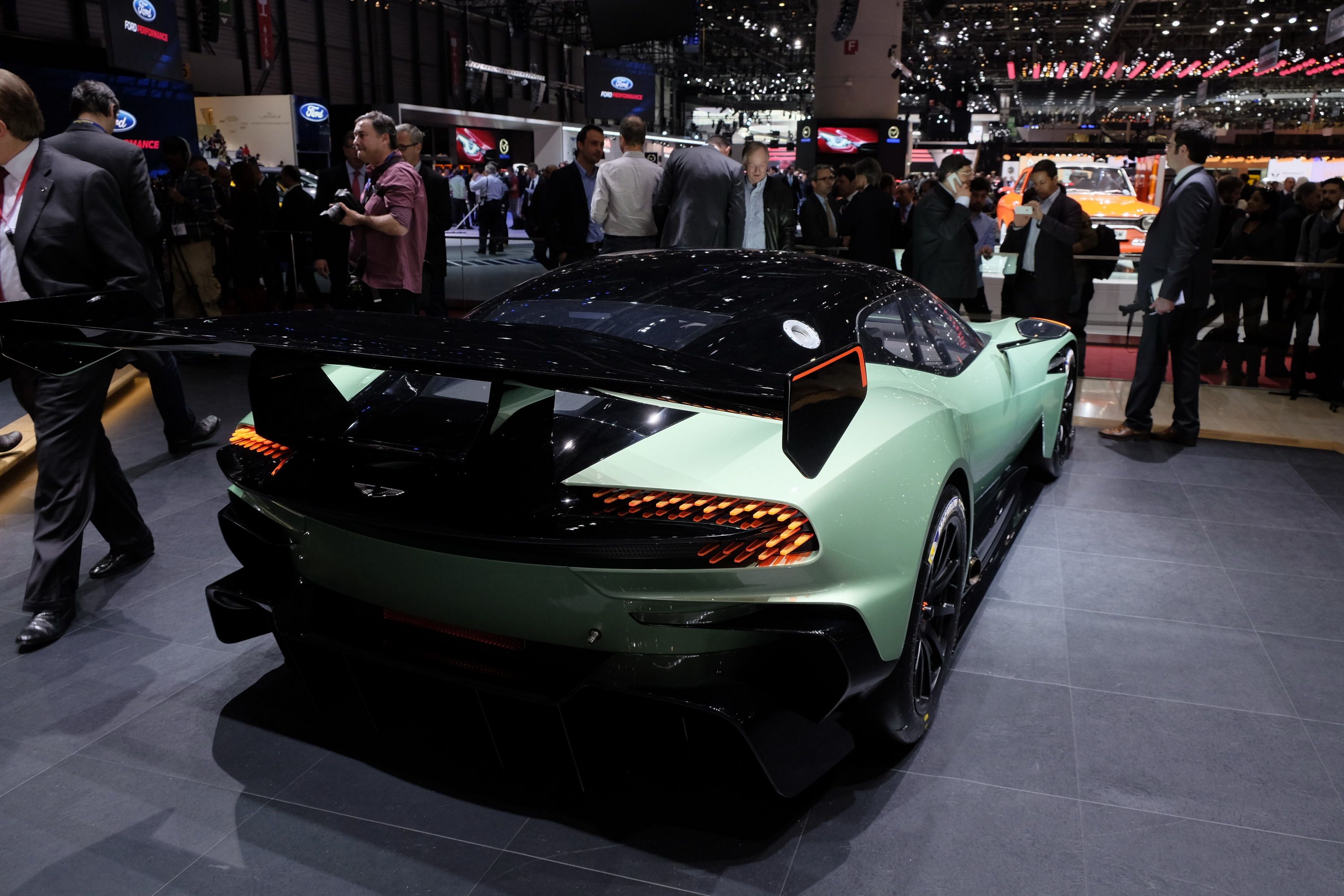 2016 Aston Martin Vulcan