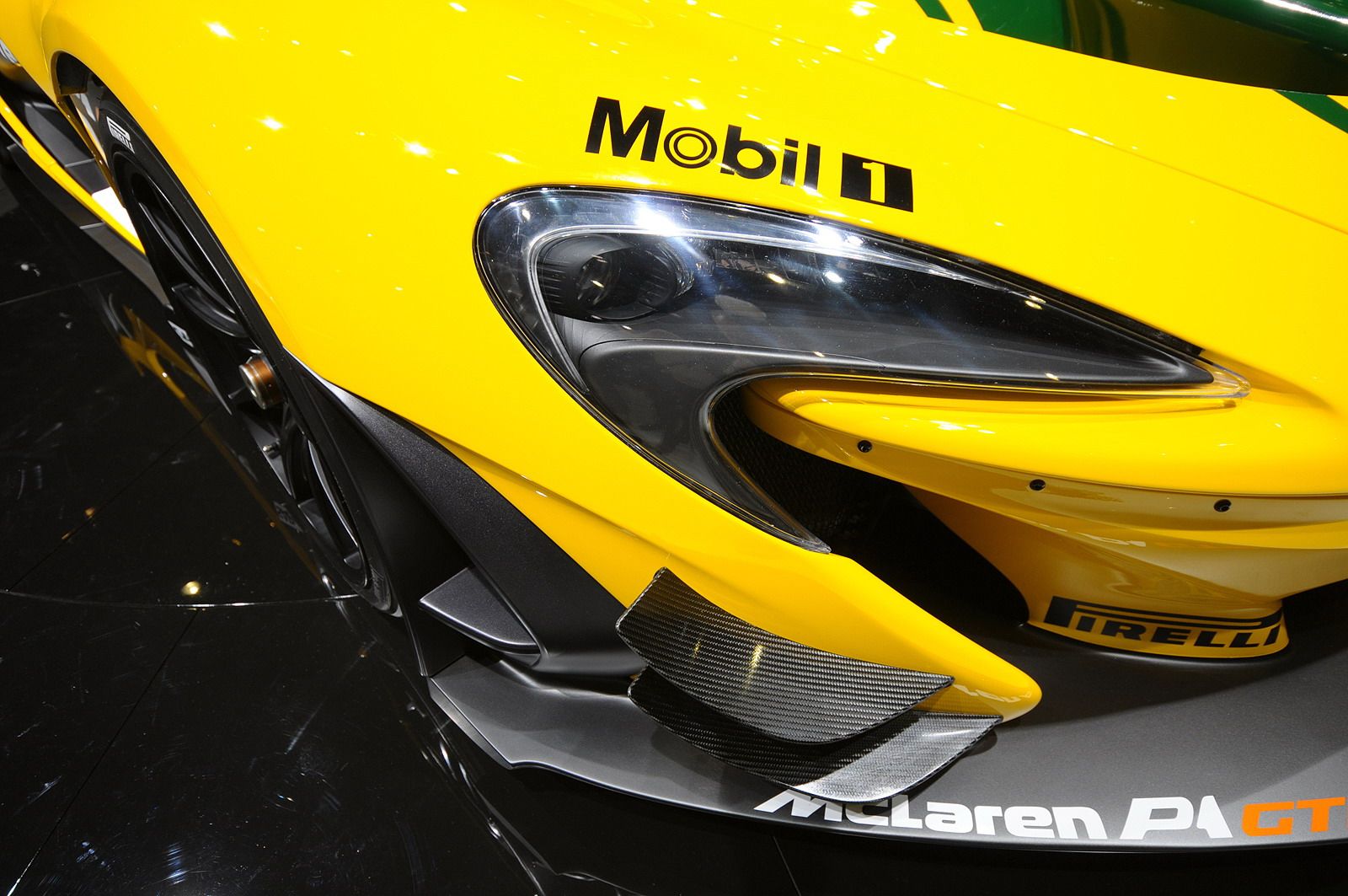 2016 McLaren P1 GTR