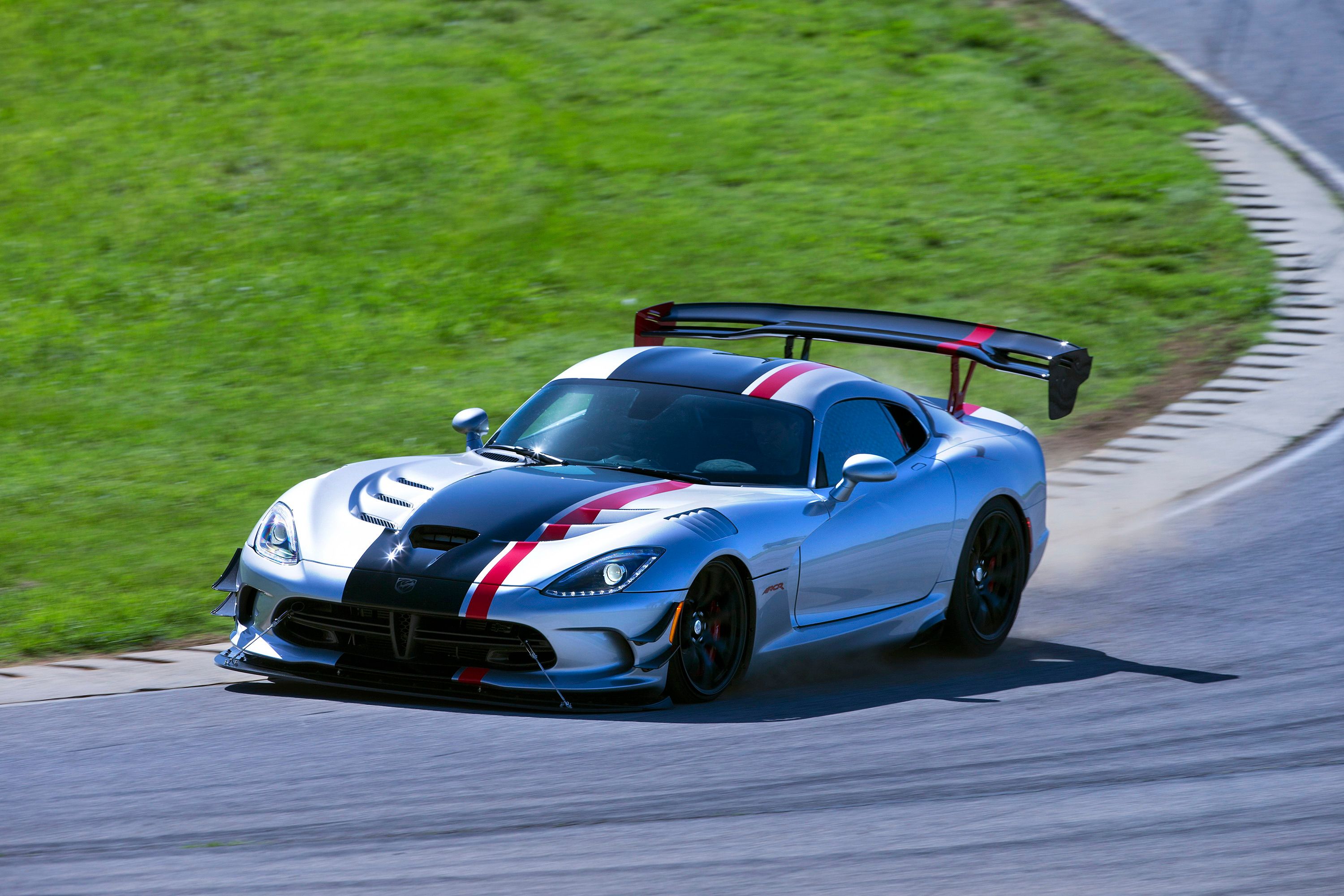 Dodge Viper 10 Dubai