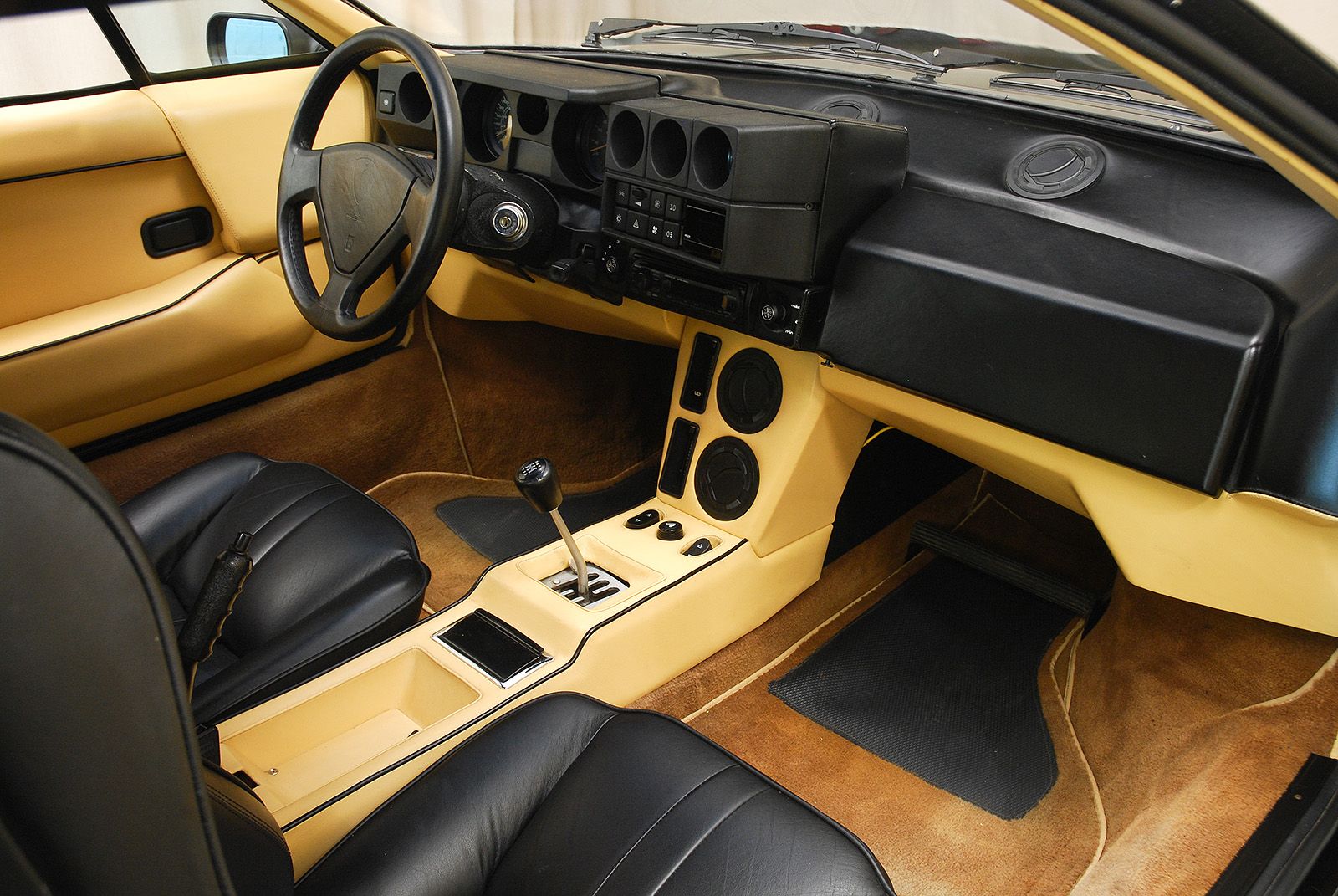 1981 - 1988 Lamborghini Jalpa