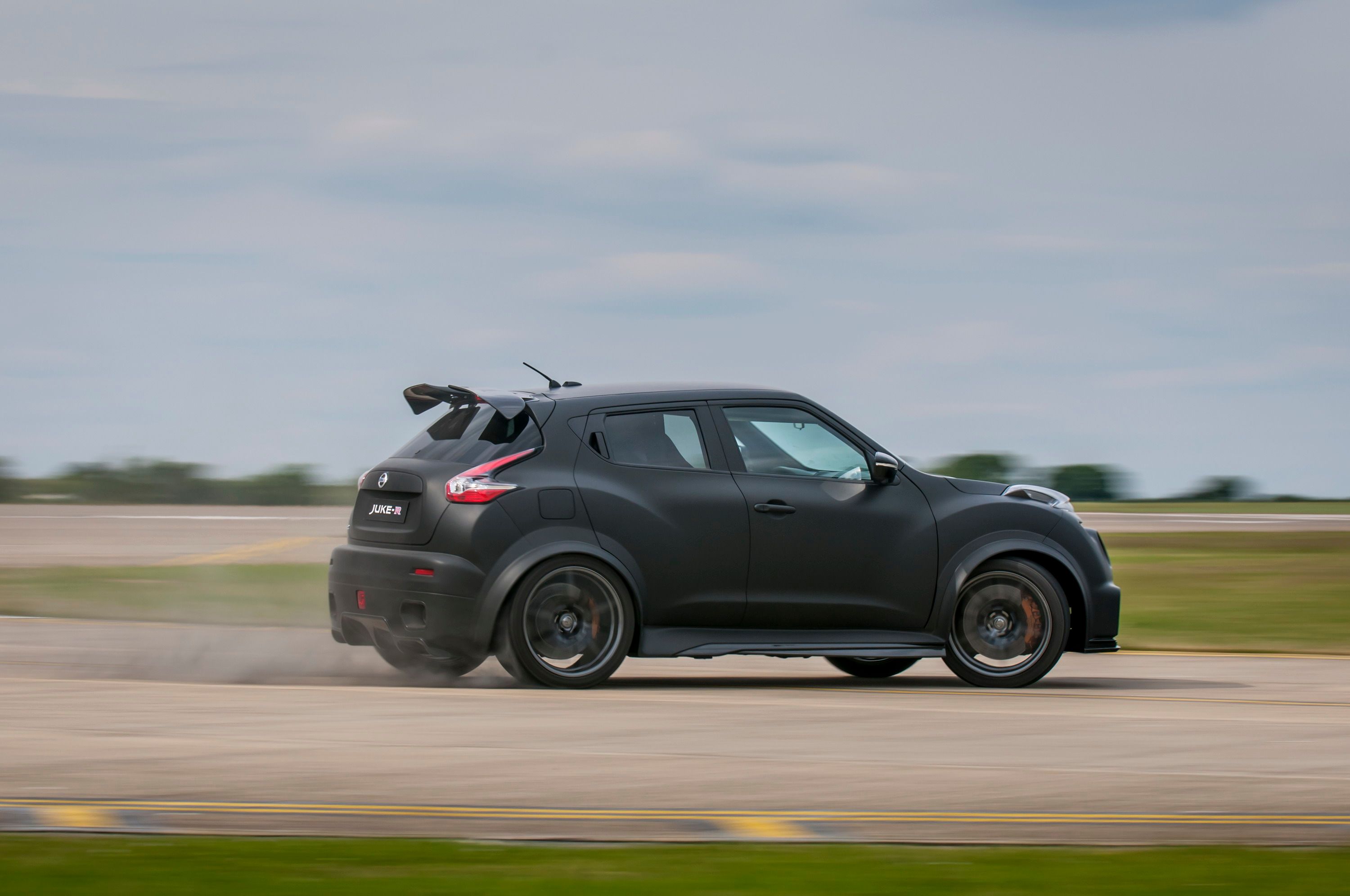 2016 Nissan Juke-R 2.0 Concept