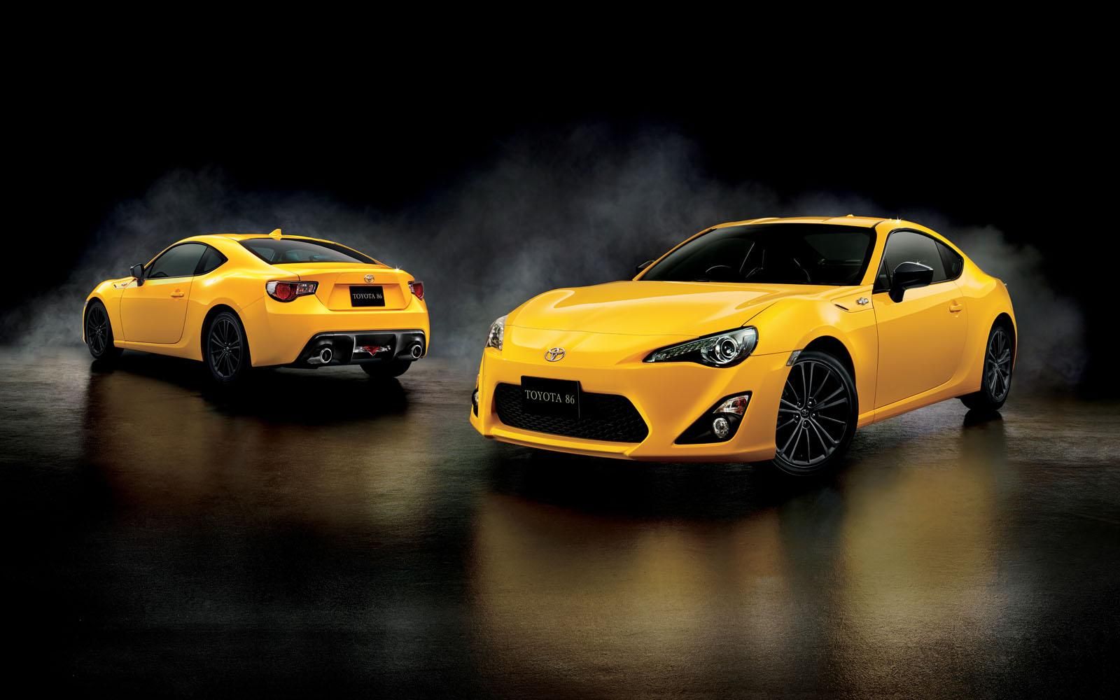 2015 Toyota 86 Yellow Limited