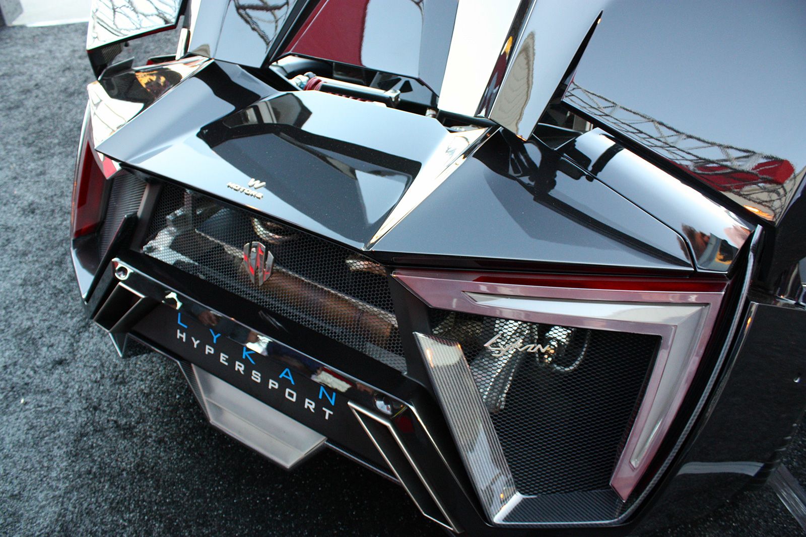 2013 W Motors Lykan Hypersport