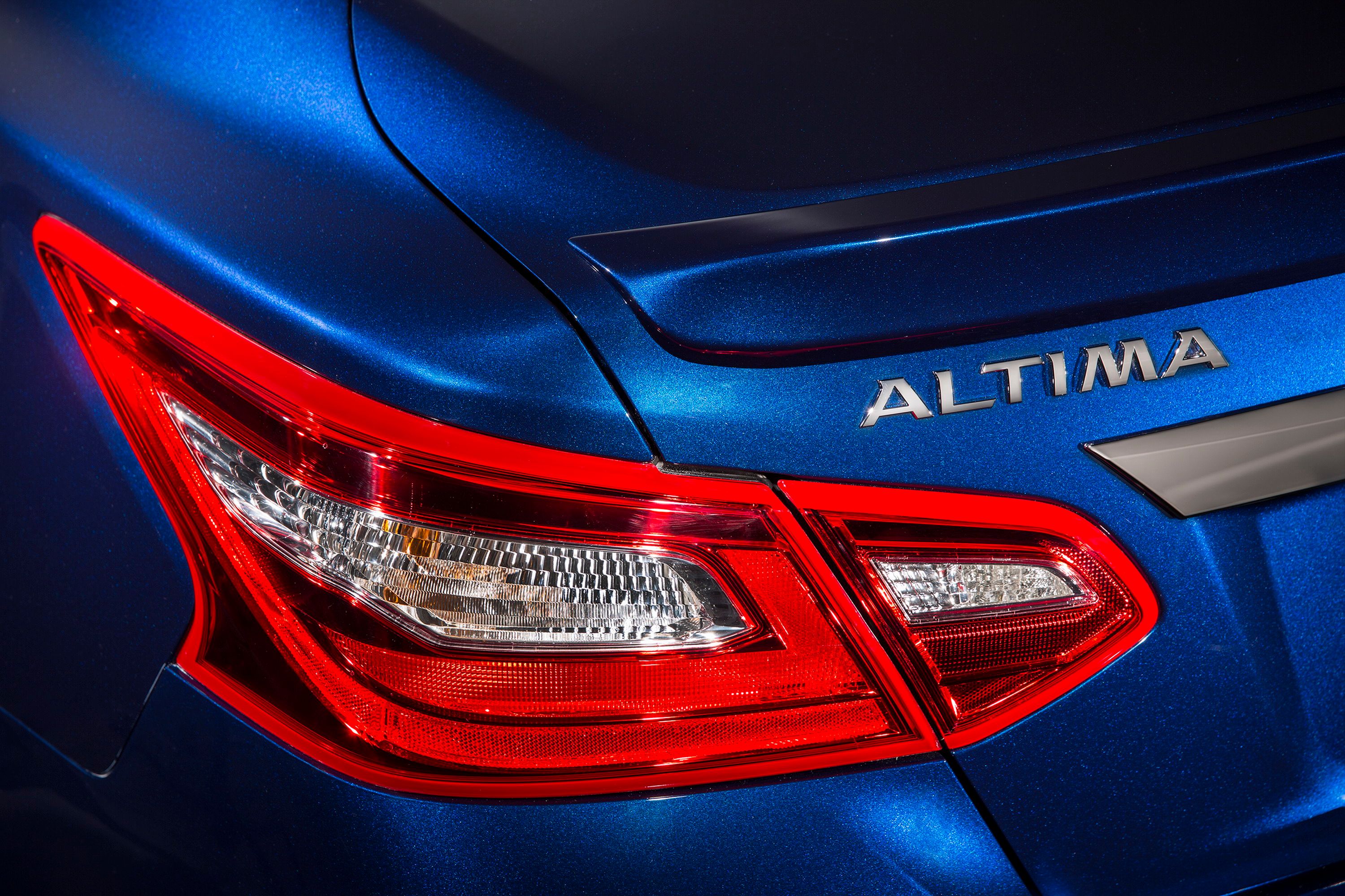 2016 - 2017 Nissan Altima
