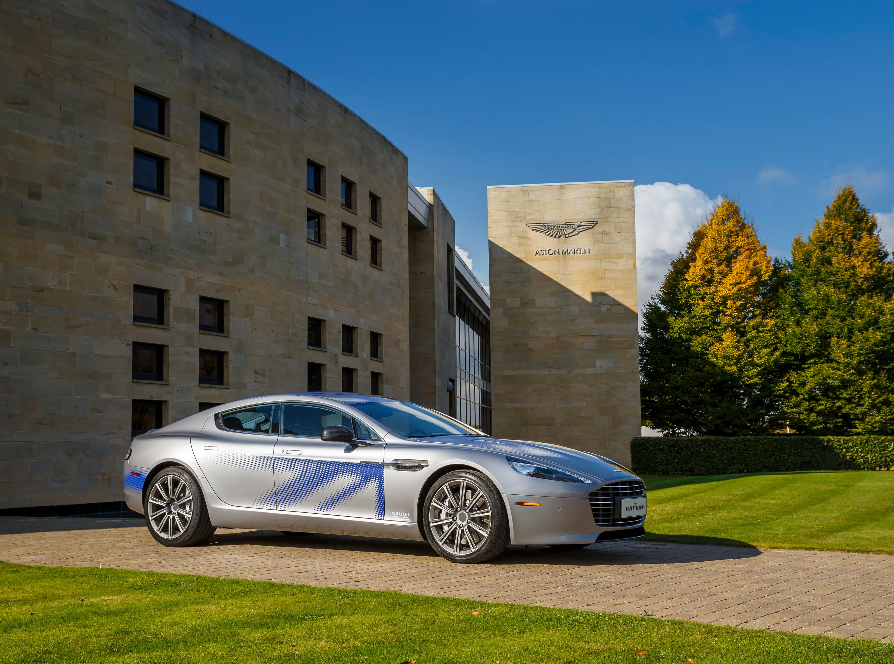 2016 Aston Martin RapidE Concept