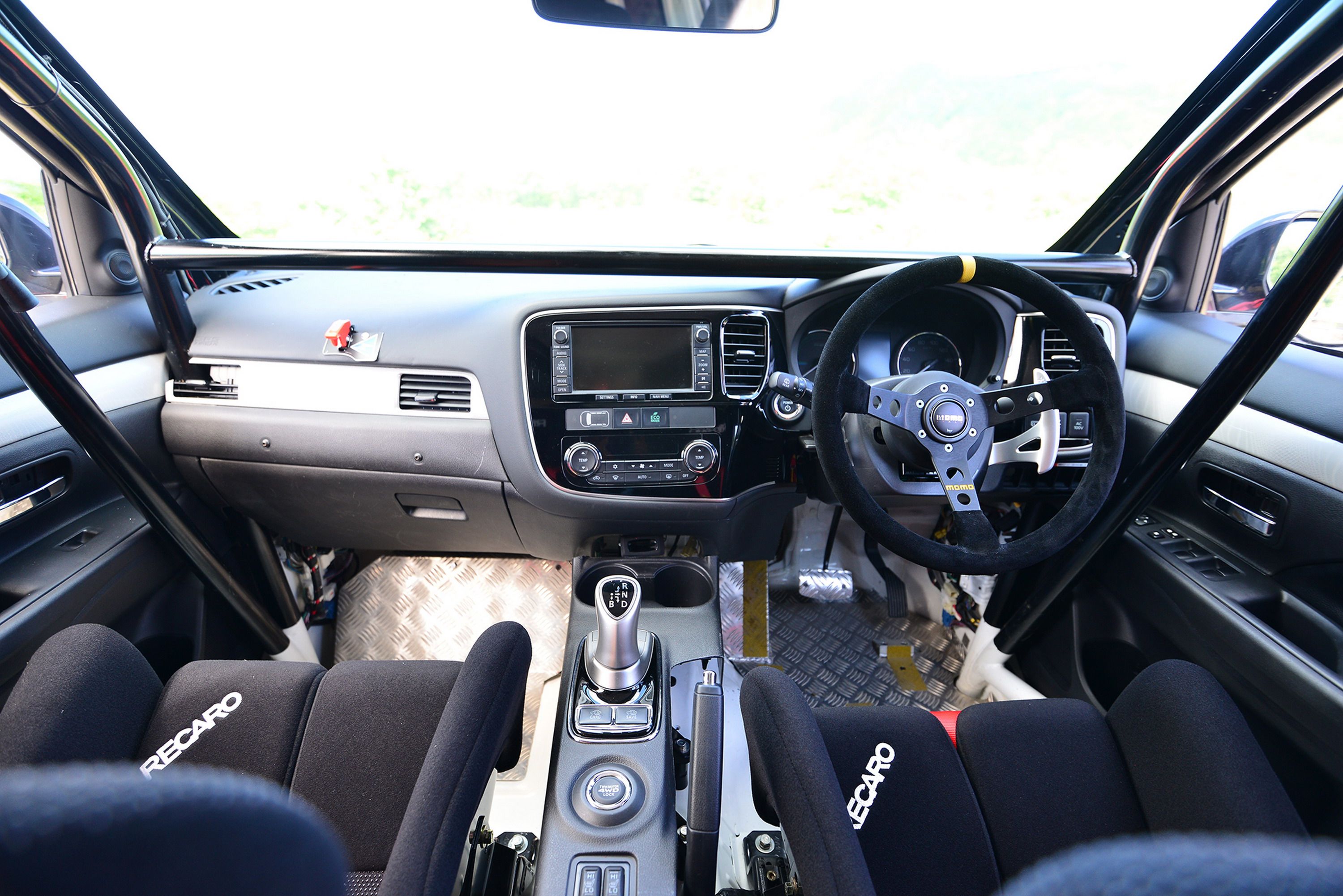 2016 Mitsubishi Outlander PHEV Baja Race Car