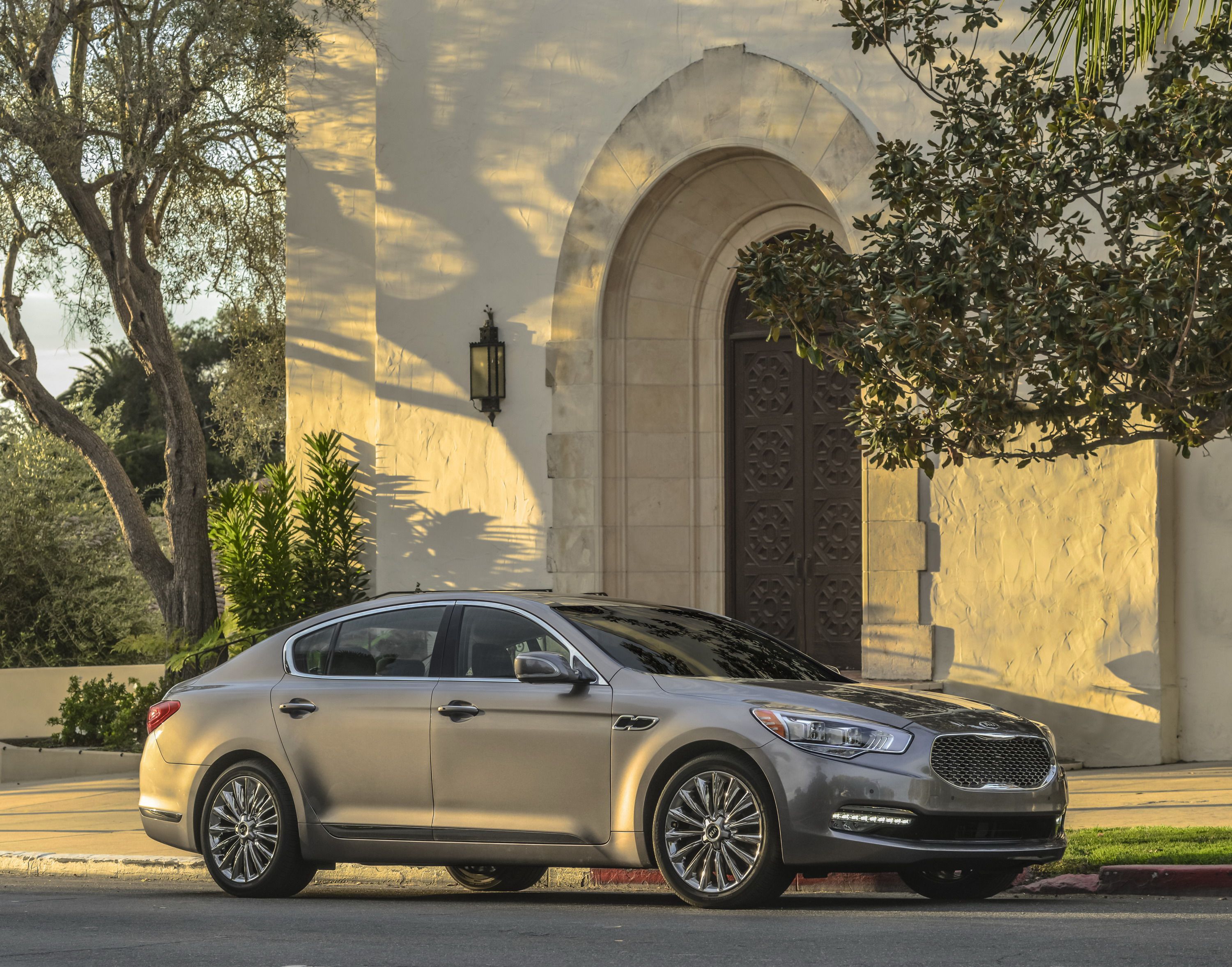 2015 - 2016 Kia K900