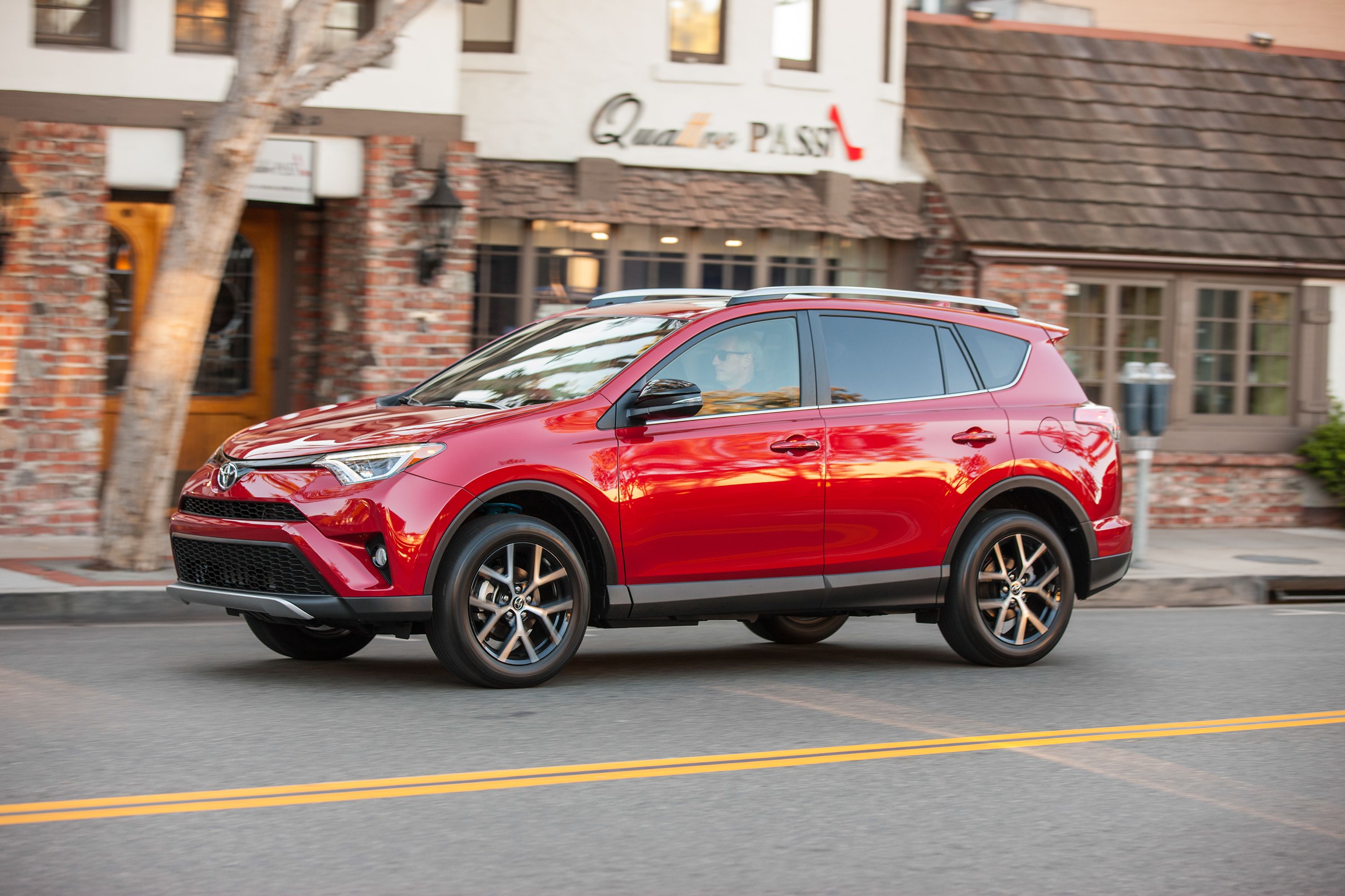 2016 Toyota RAV4 – Driving Impression And Review