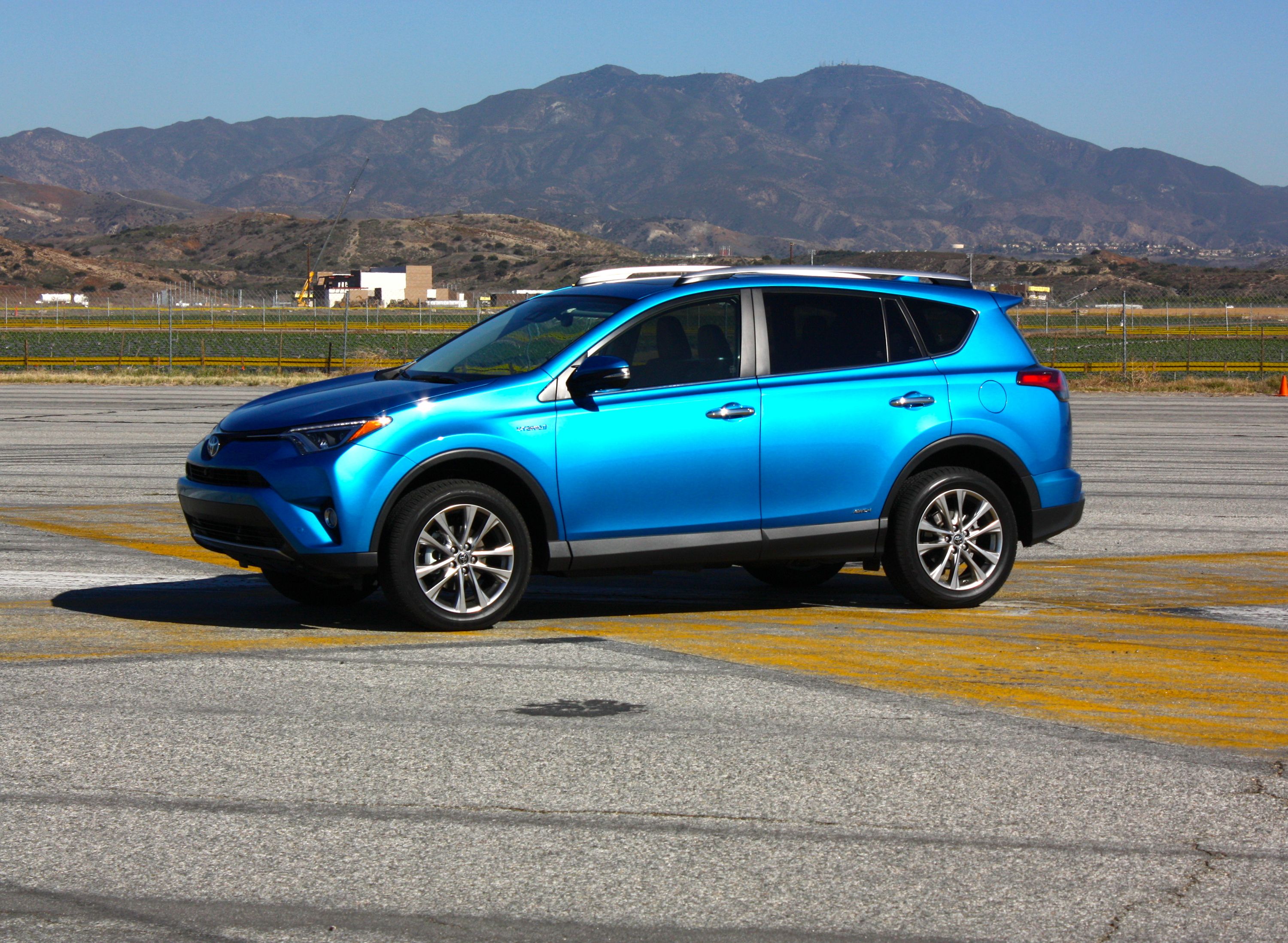 2016 Toyota RAV4 – Driving Impression And Review