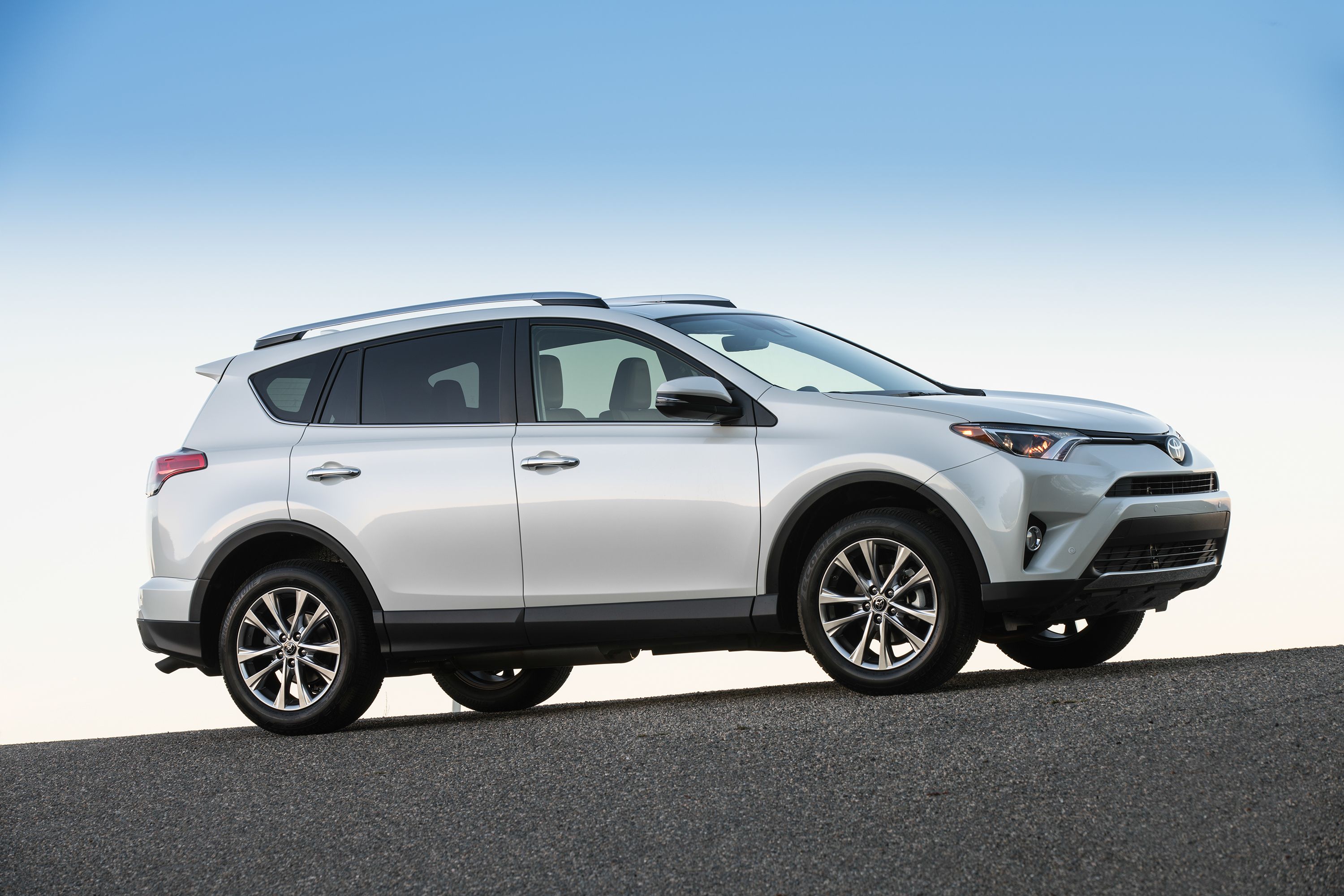 2016 Toyota RAV4 – Driving Impression And Review