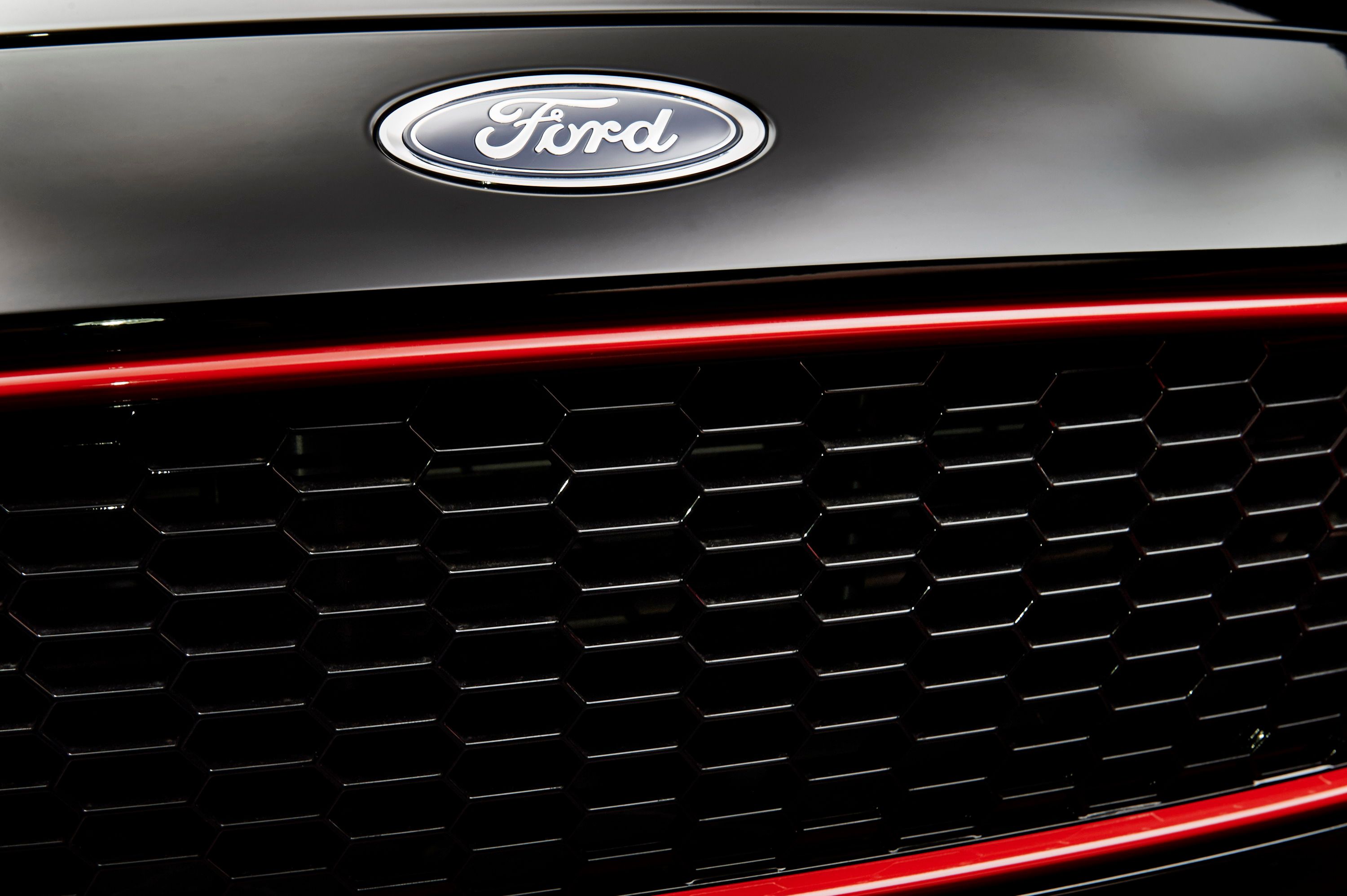 2016 Ford Focus Black & Red Editions