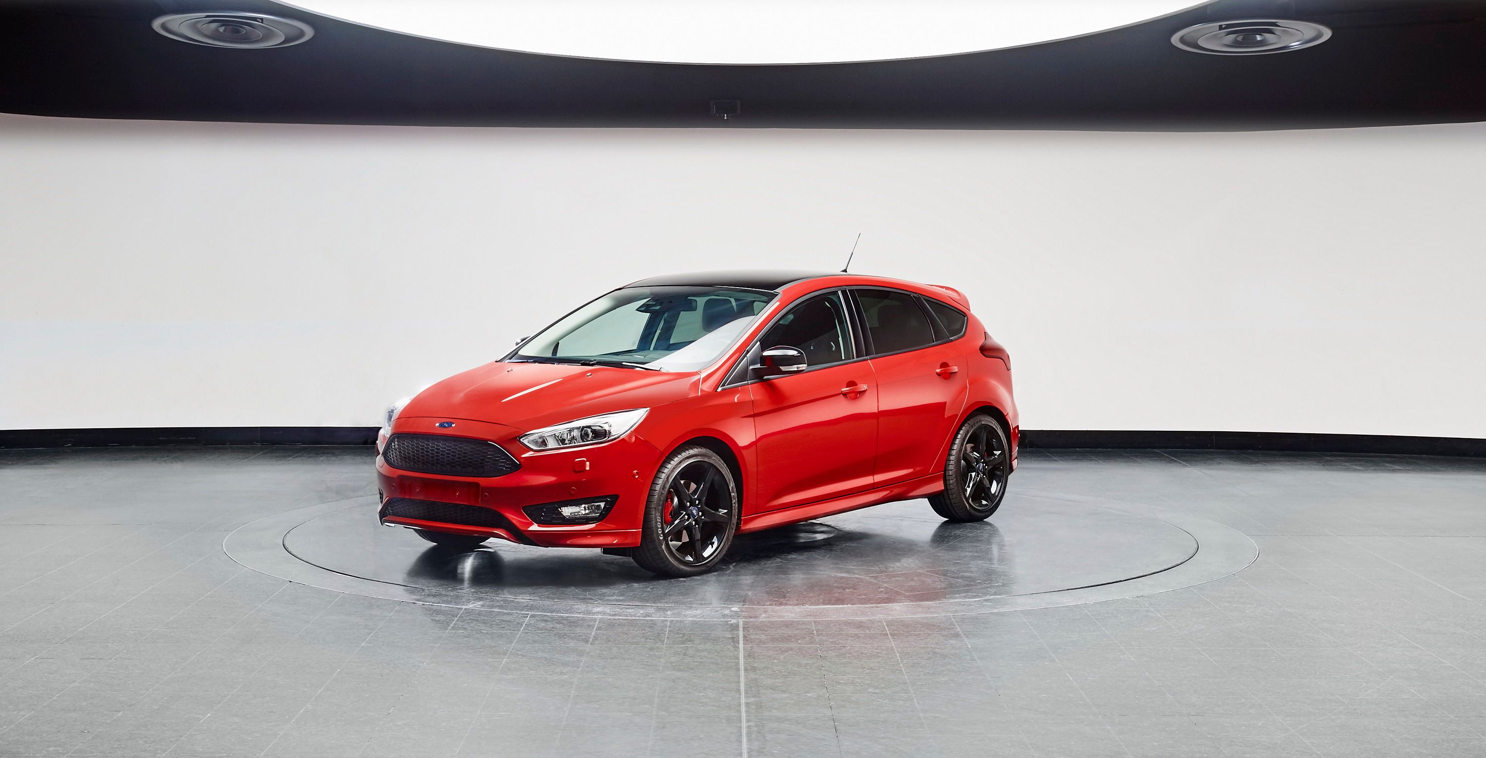 2016 Ford Focus Black & Red Editions