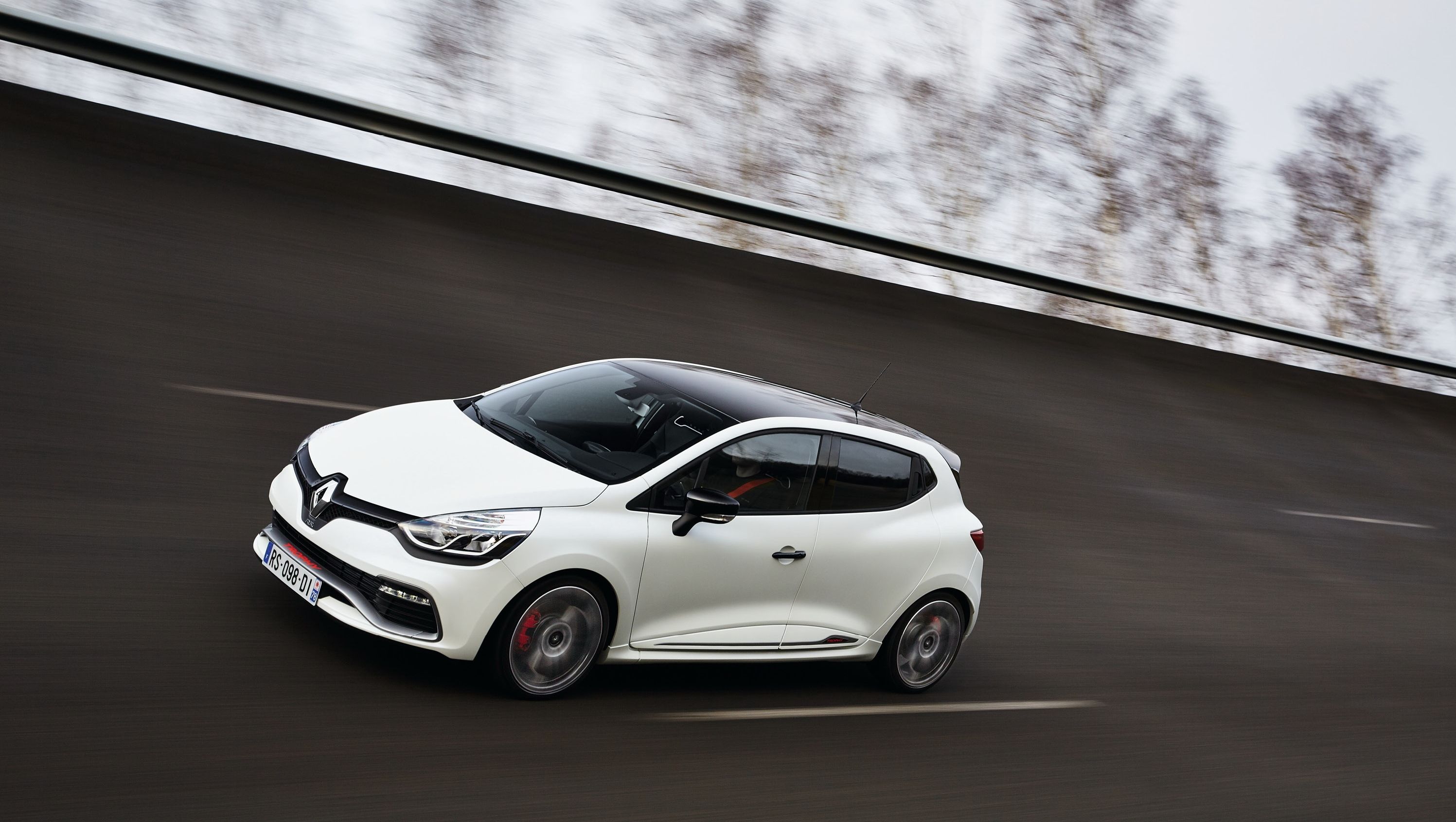 Renault Clio RS 220 Trophy Posts Record Lap Time At The Nurburgring