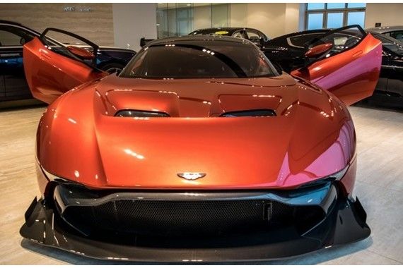 2016 Aston Martin Vulcan