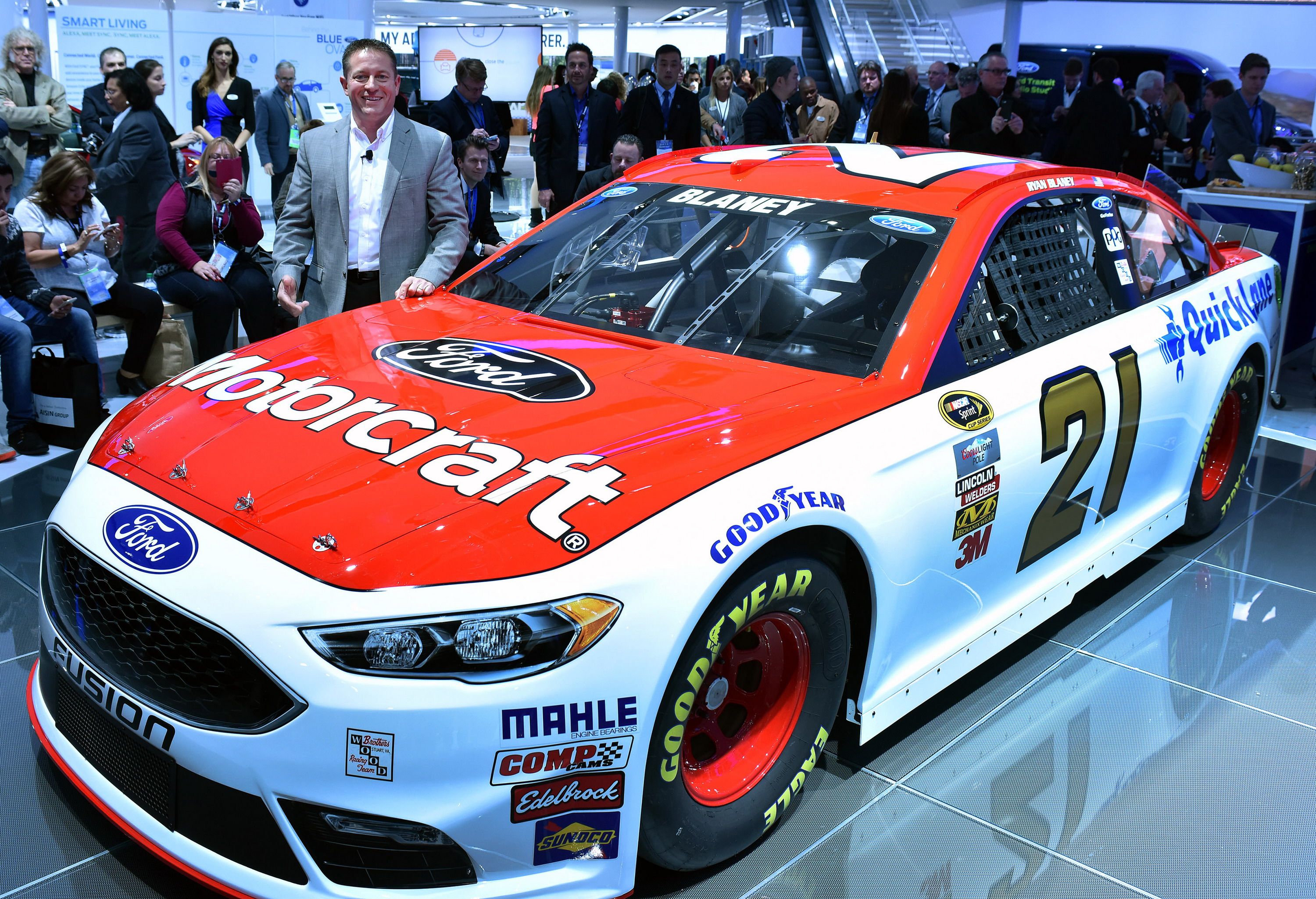 2016 Ford Fusion NASCAR