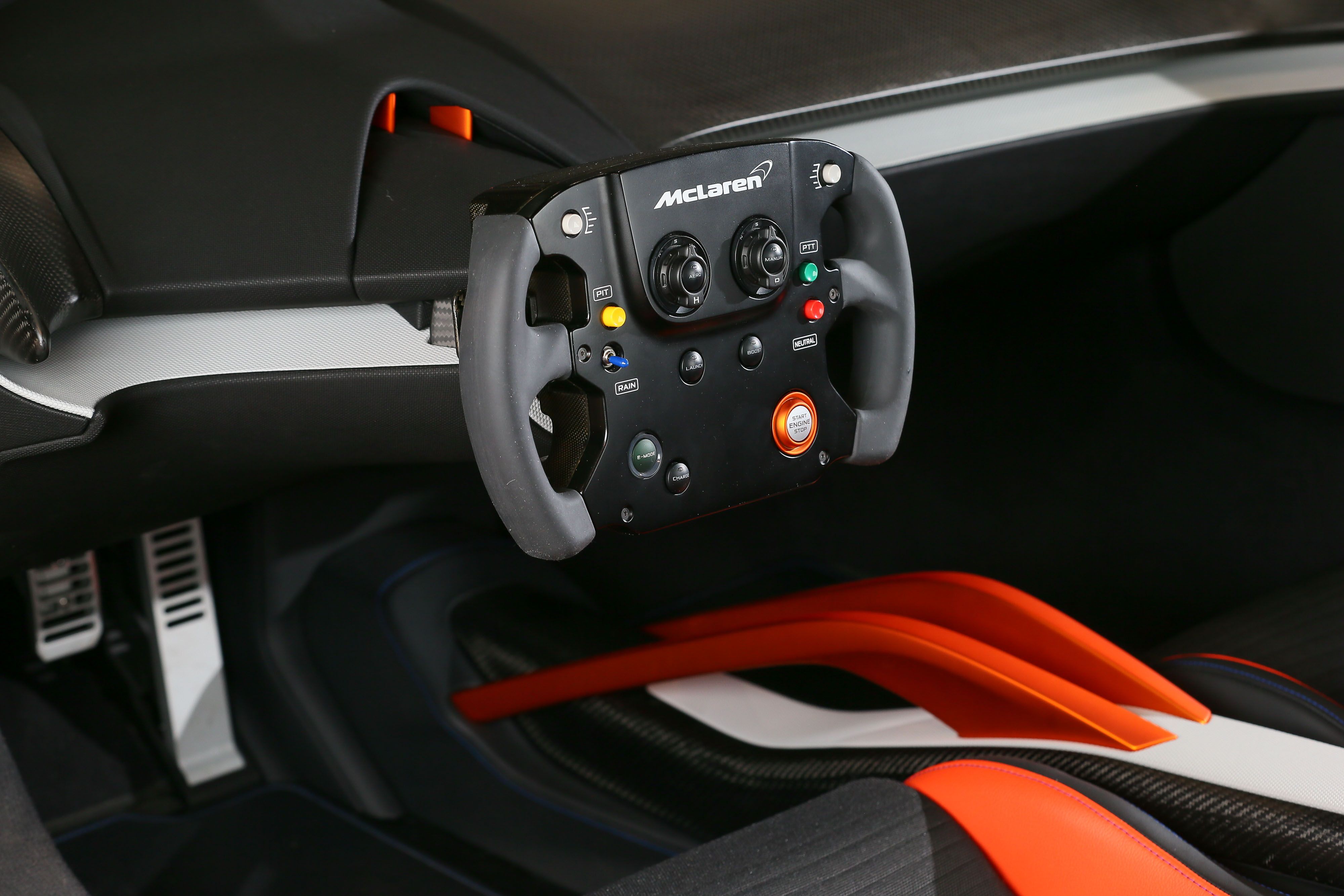 2016 McLaren 675LT JVCKENWOOD Concept