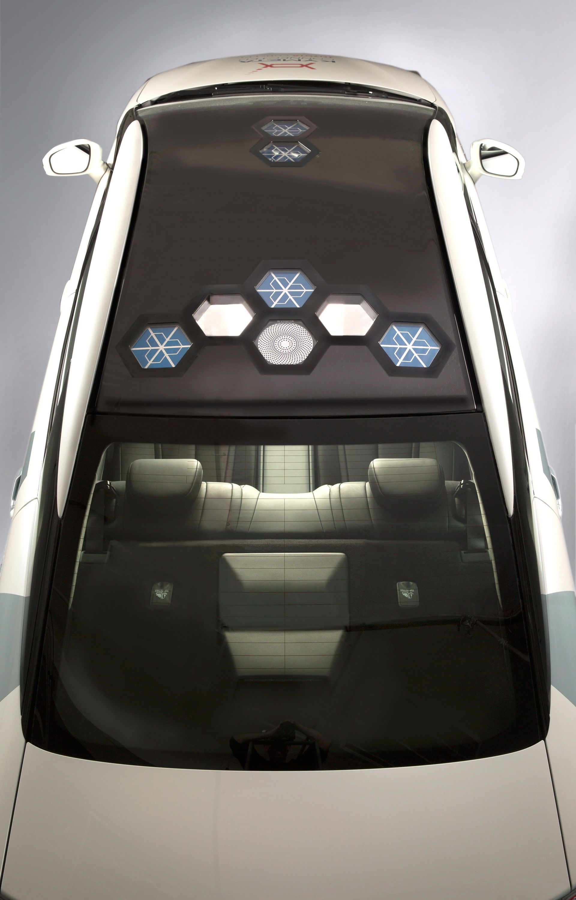 2016 Toyota Mirai-based Kymeta Research Vehicle