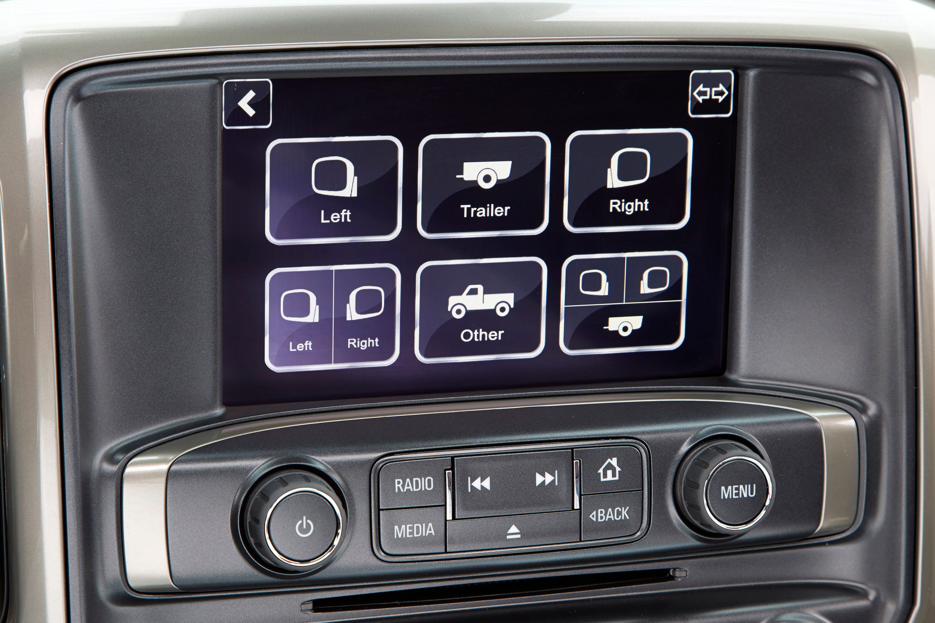 2016 Chevrolet Silverado Offers Trailering Camera System