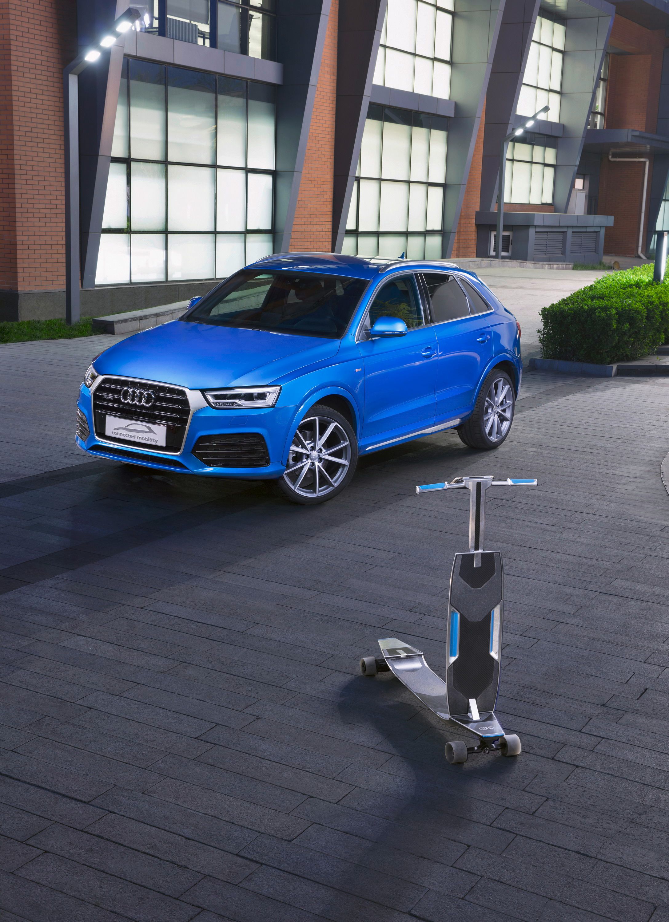 2016 Audi Q3 Connected Mobility Concept