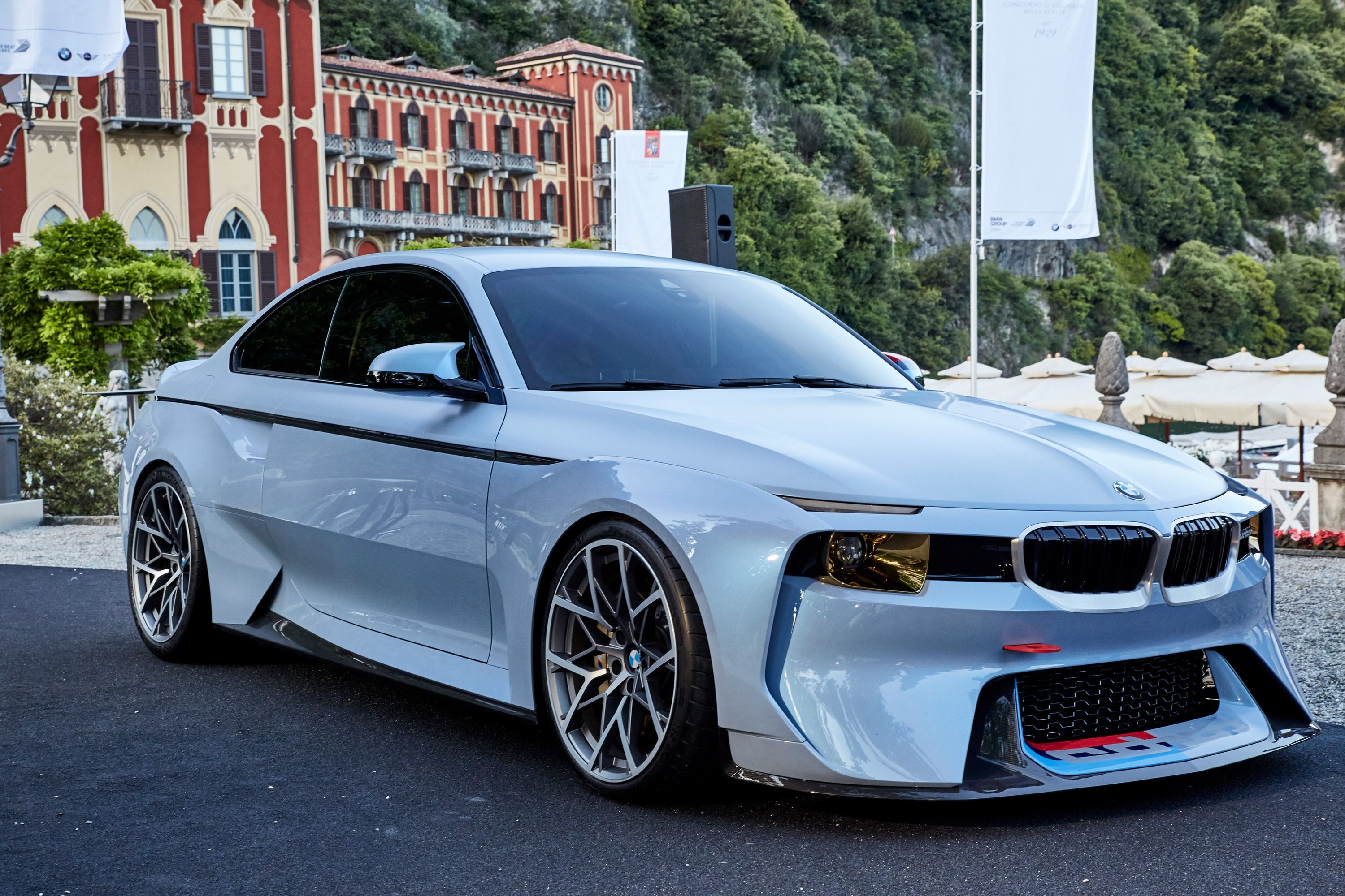 2016 BMW 2002 Hommage