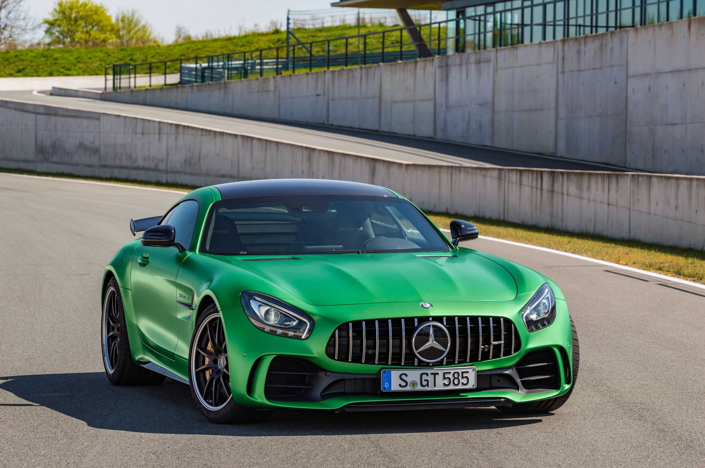 2018 Mercedes-AMG GT R