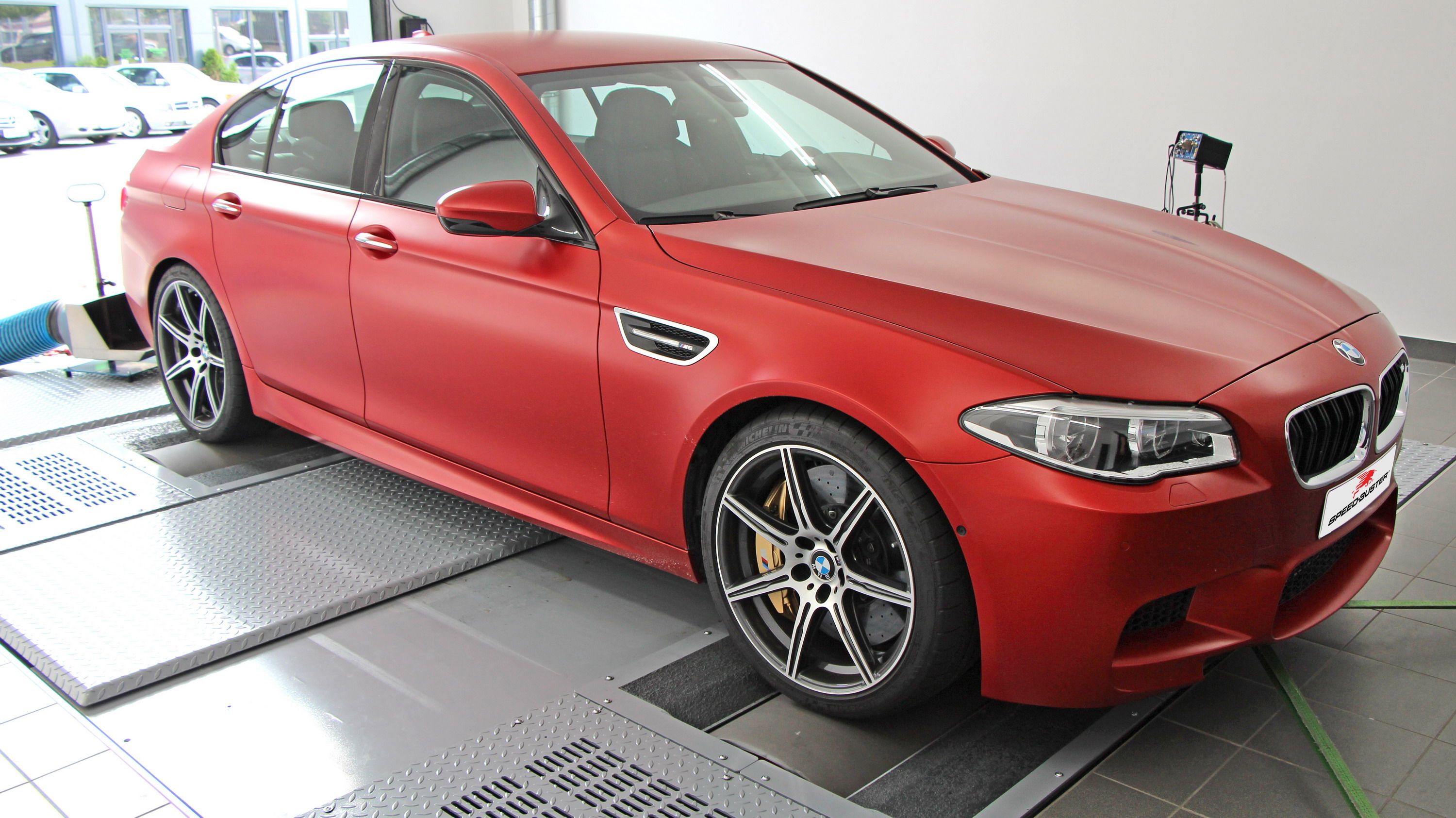 2016 BMW M5 by Speed Buster