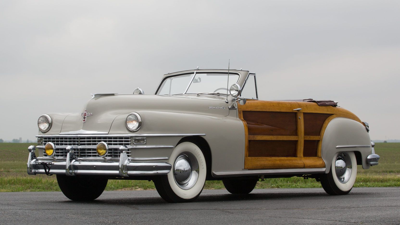 1946 - 1949 Chrysler Town & Country Convertible