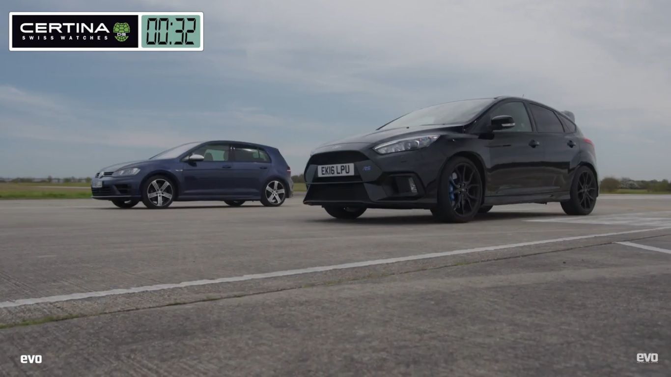2017 EVO Pits The Ford Focus RS Against The Volkswagen Golf R In A Hot Hatch Drag Race: Video