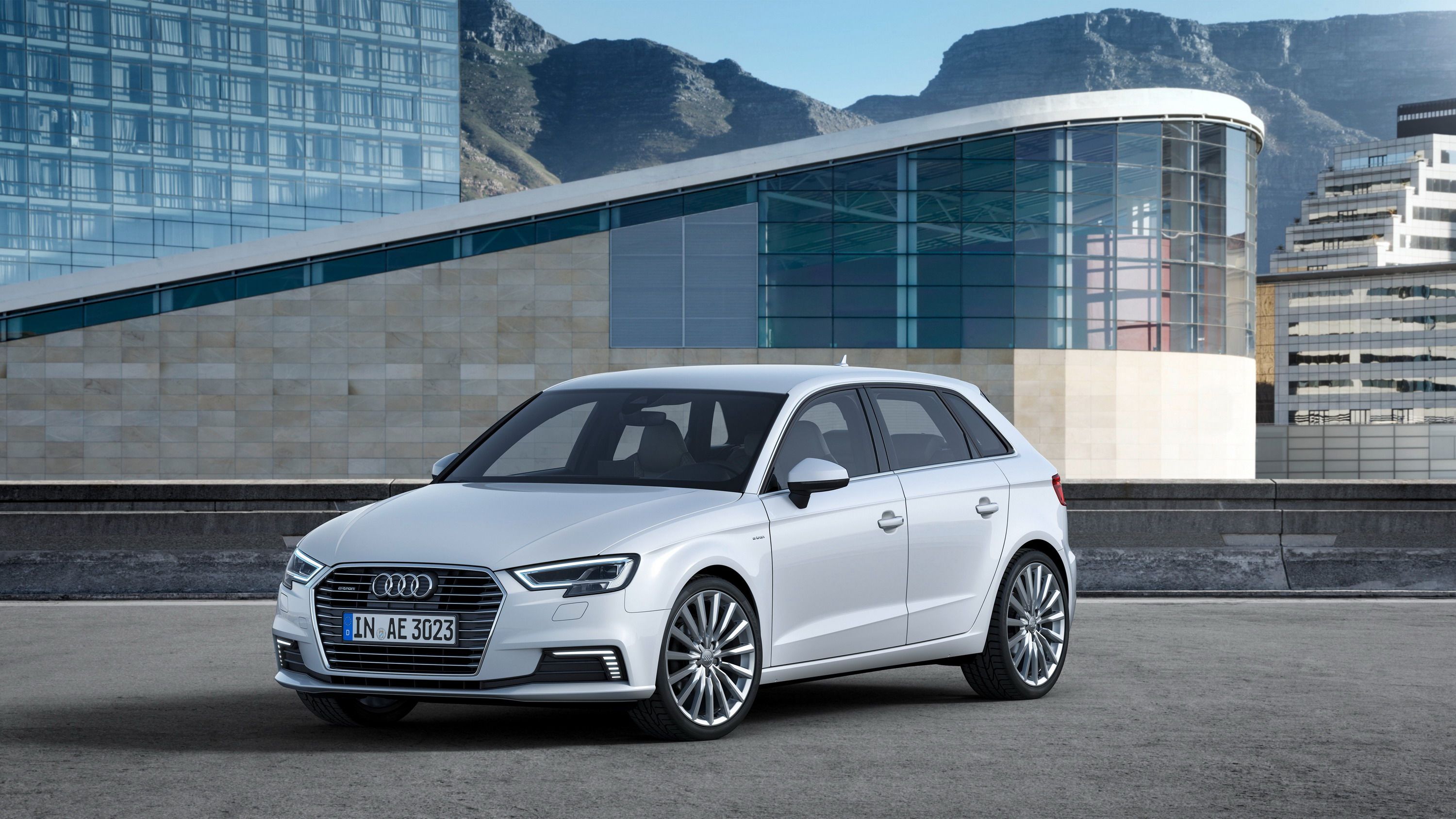 2016 - 2017 Audi A3 Sportback e-tron