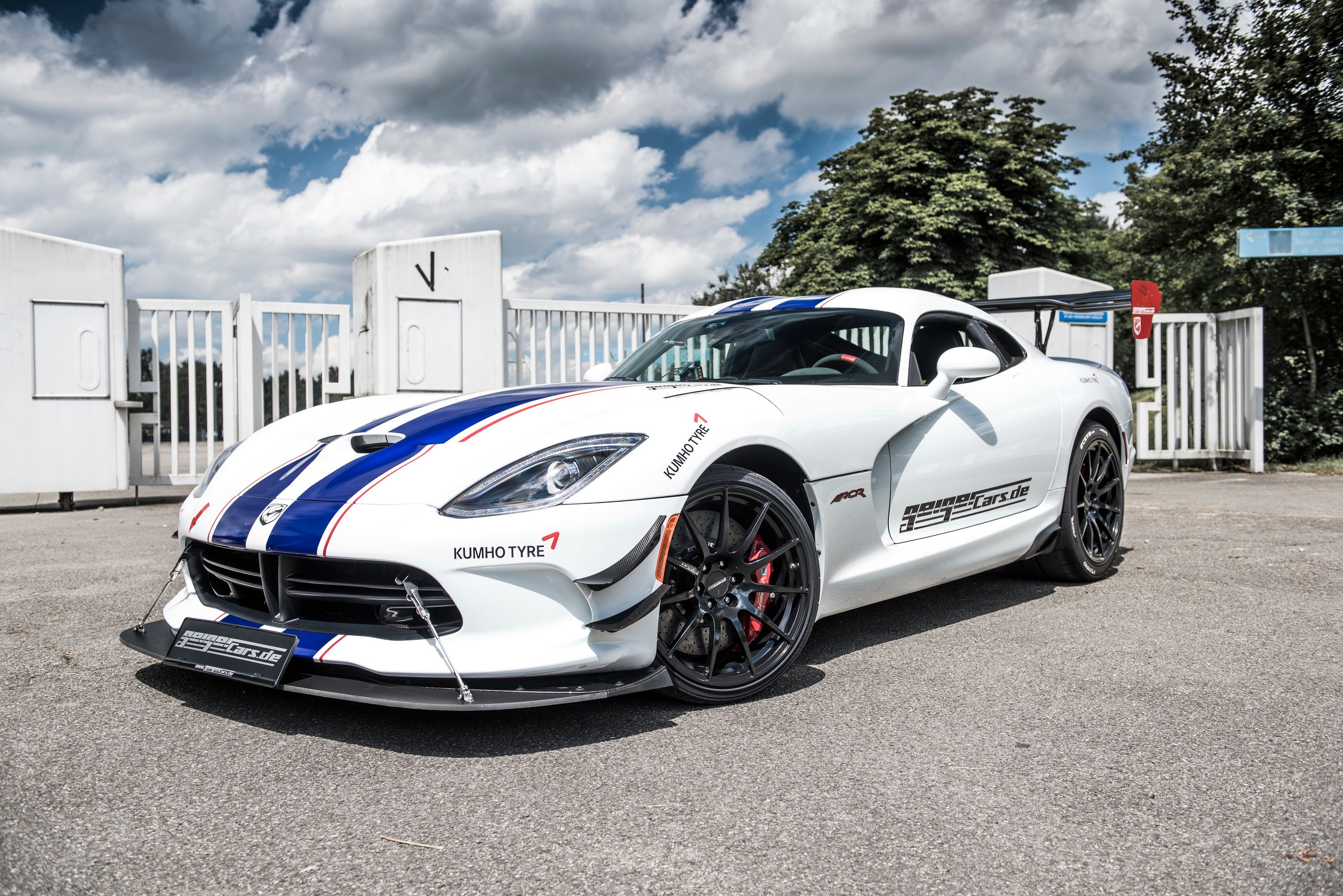2016 Dodge Viper ACR by Geiger Cars