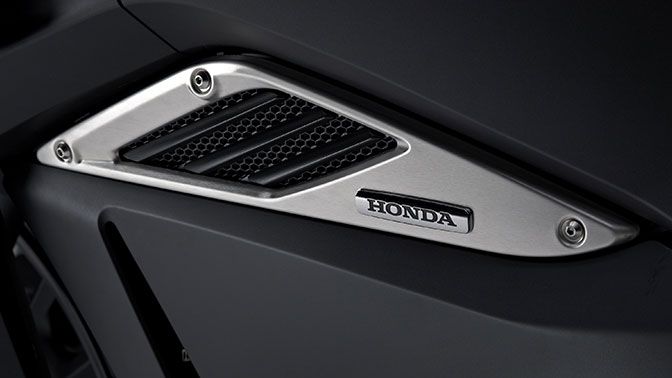 2015 - 2018 Honda NM4