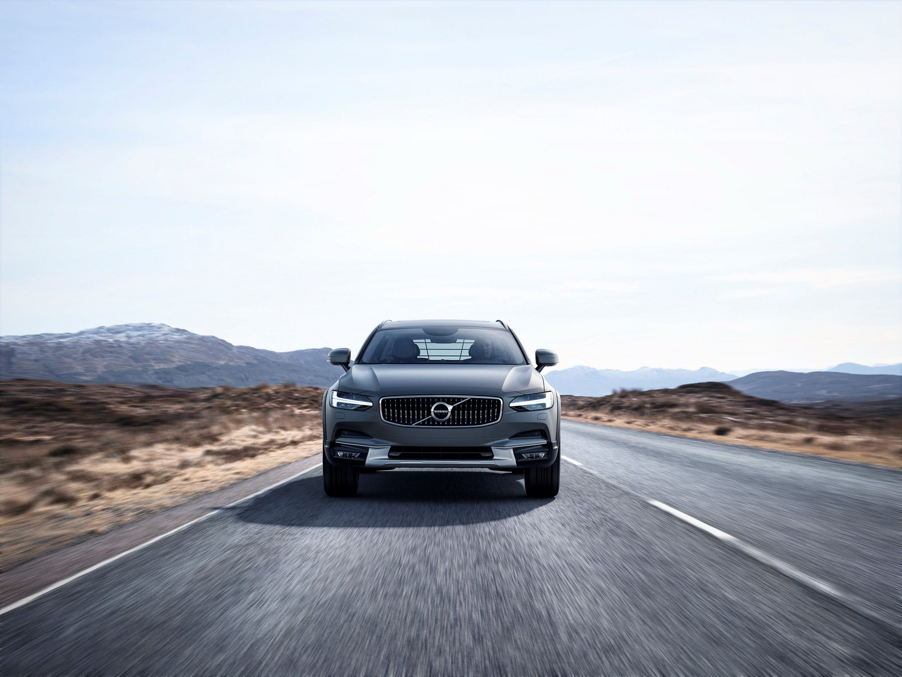 2018 Volvo V90 Cross Country