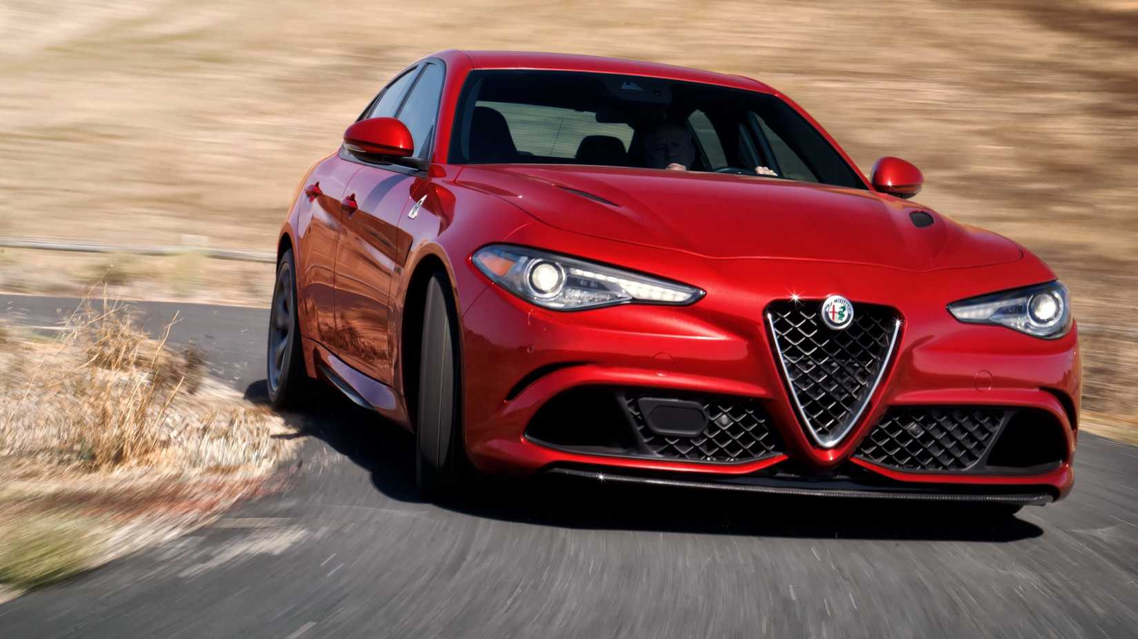 Red Alfa Romeo Giulia Quadrifoglio 