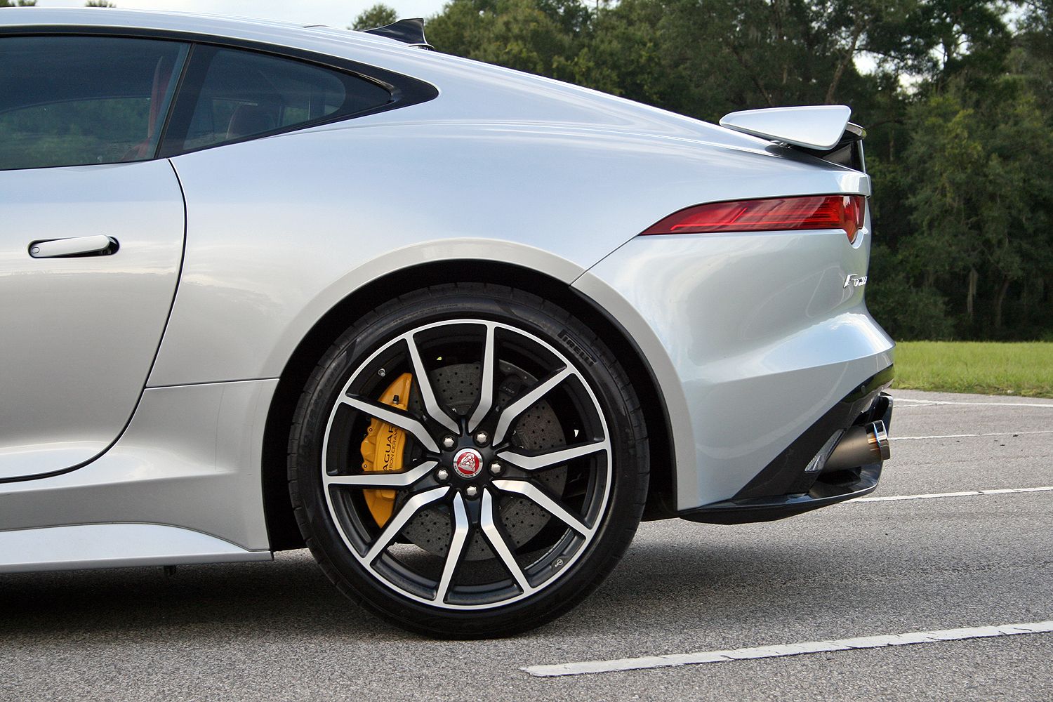 2017 Jaguar F-Type SVR – Driven