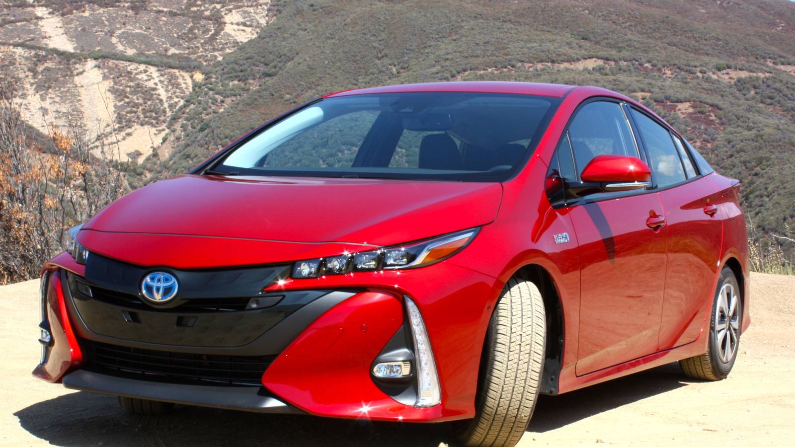 2017 Prius Prime Offers Fancy Interior Tech And Lots Of Miles