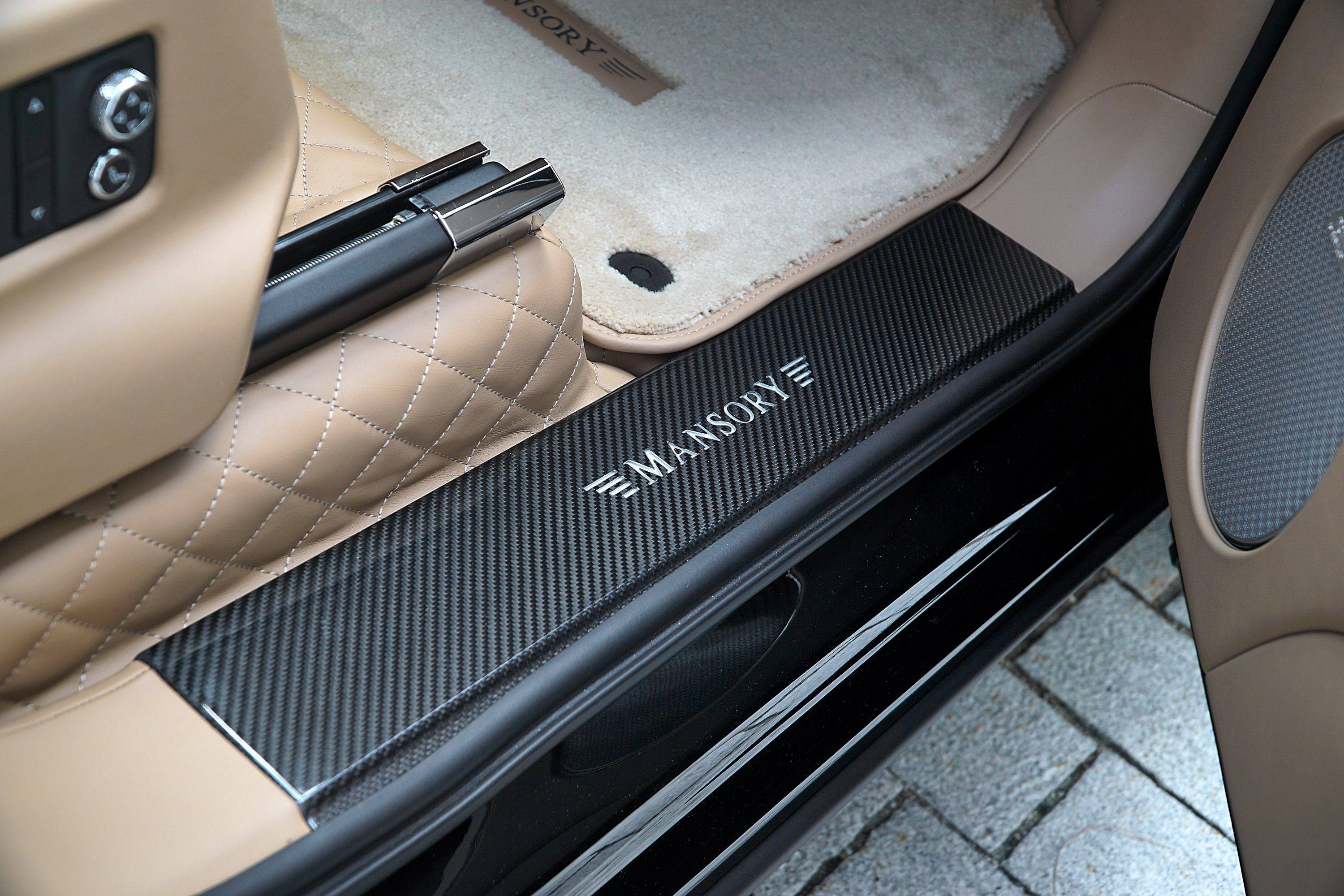 2017 Bentley Bentayga by Mansory