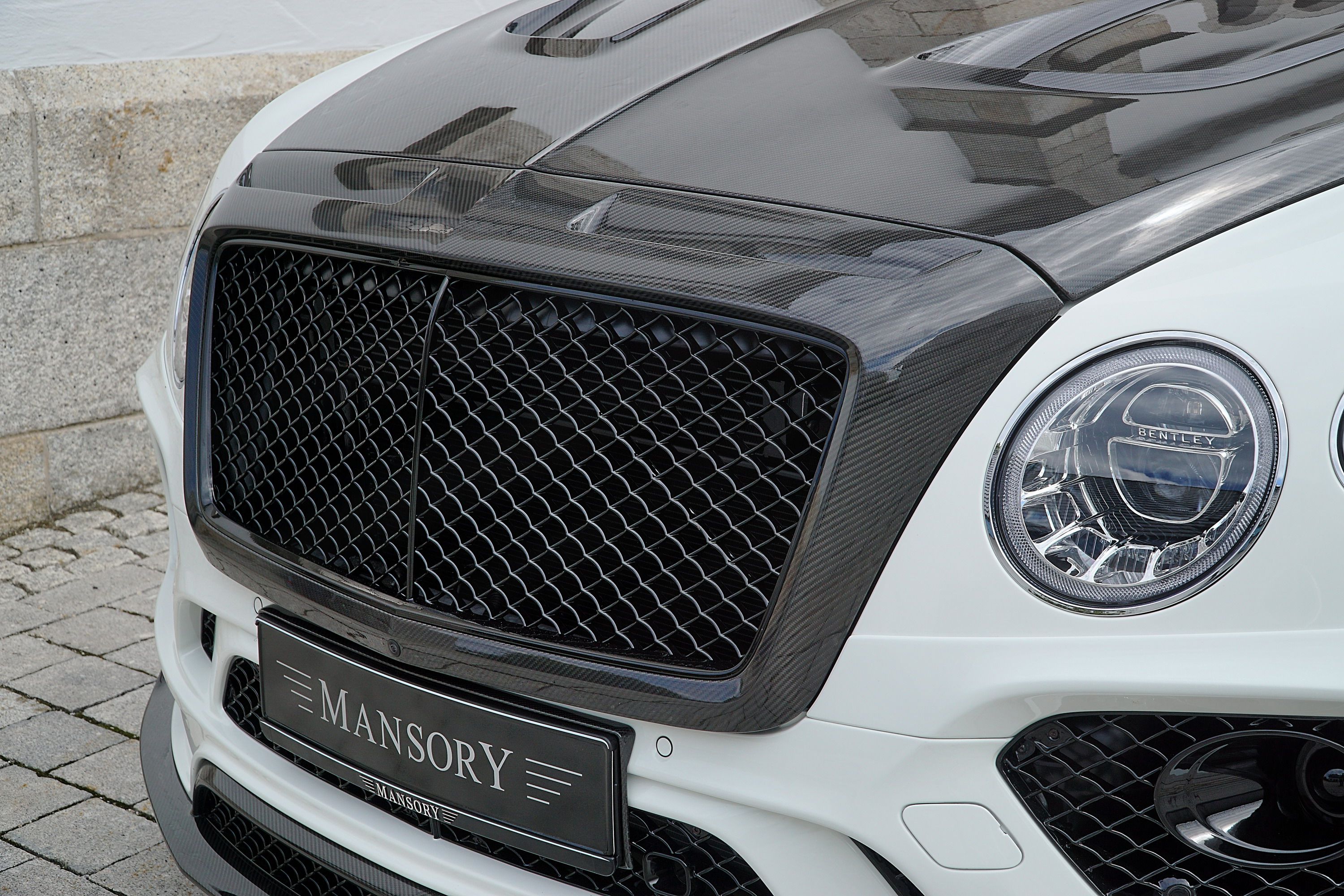 2017 Bentley Bentayga by Mansory