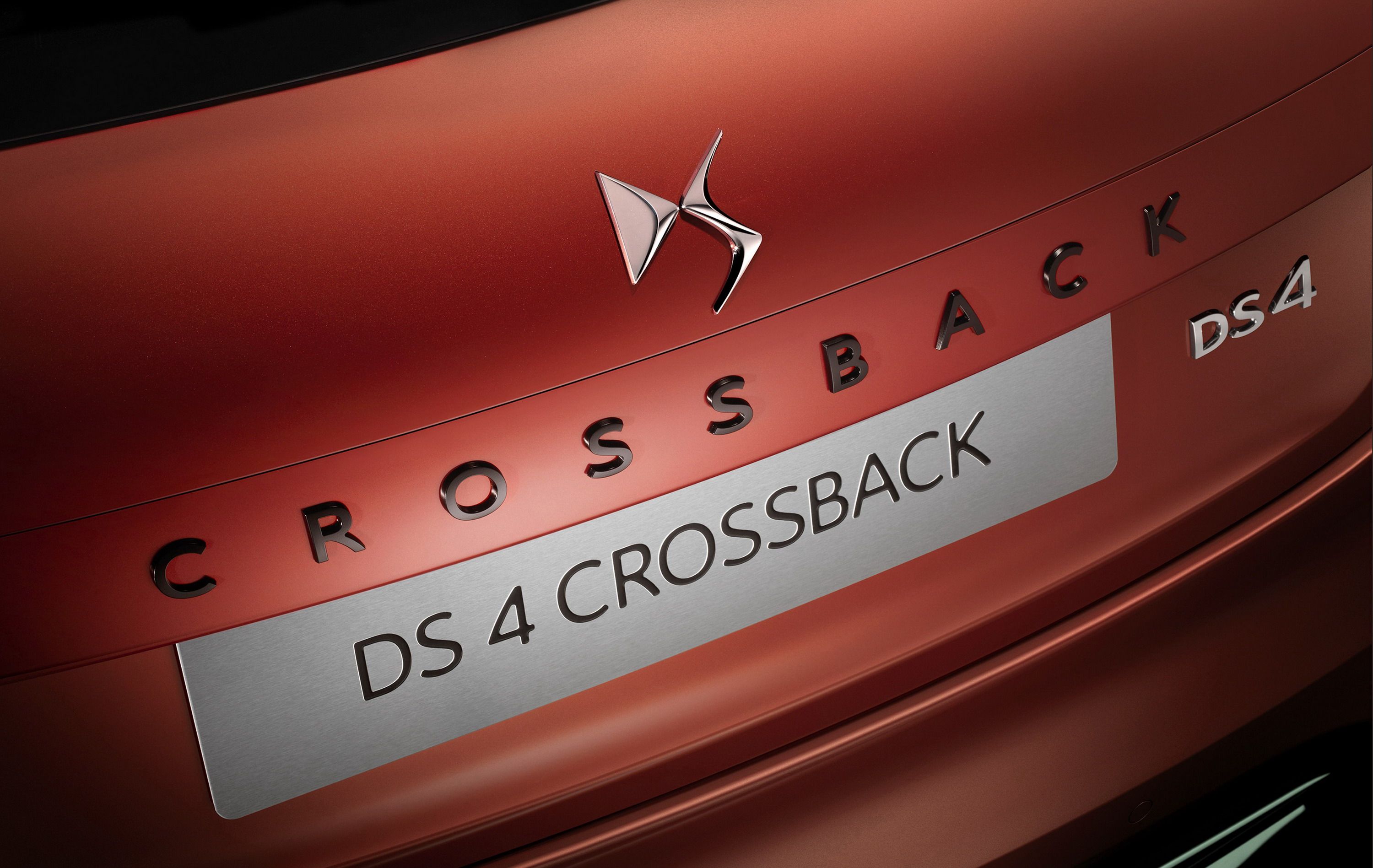 2016 DS 4 Crossback Terre Rouge Limited Edition