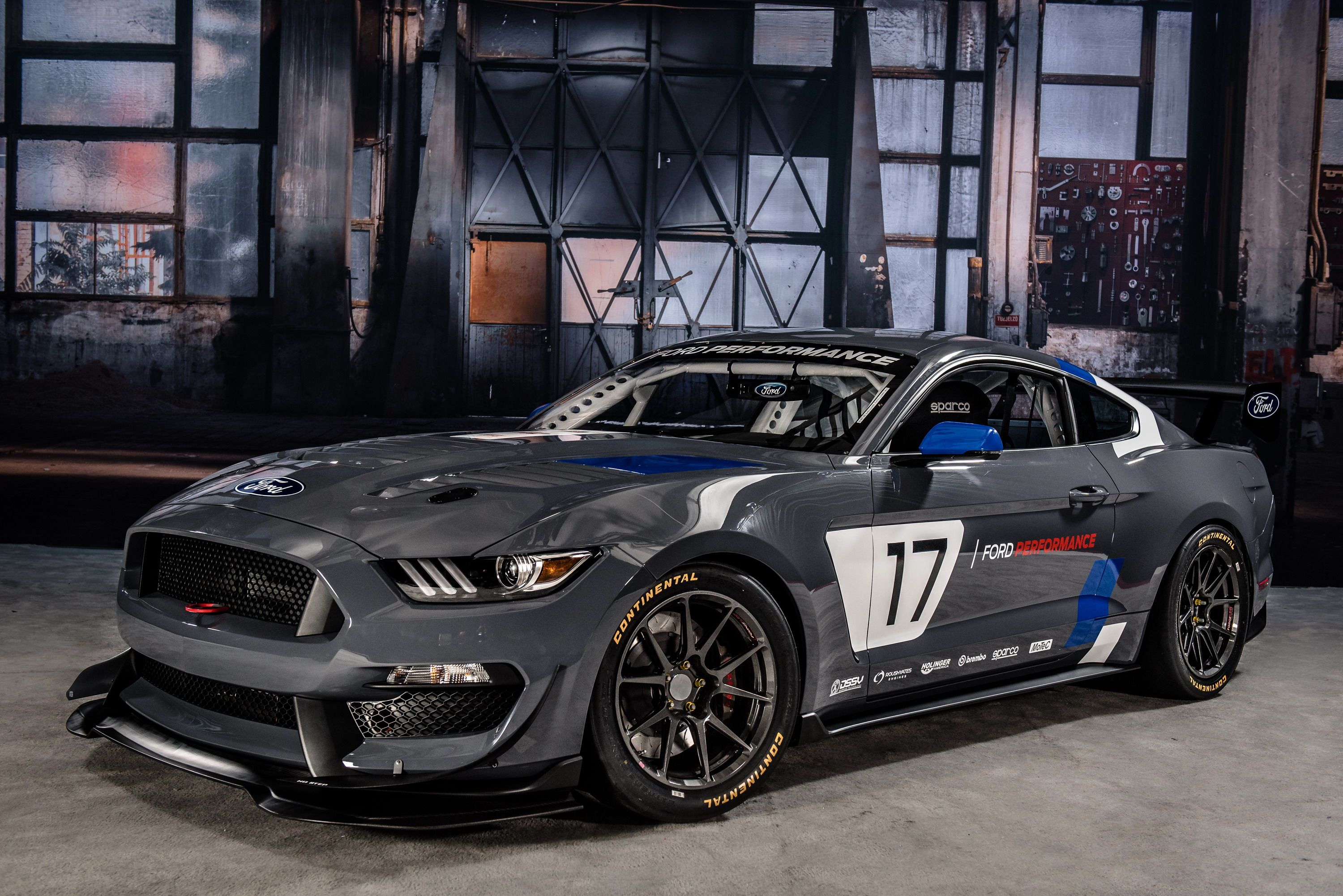 2017 Ford Mustang GT4