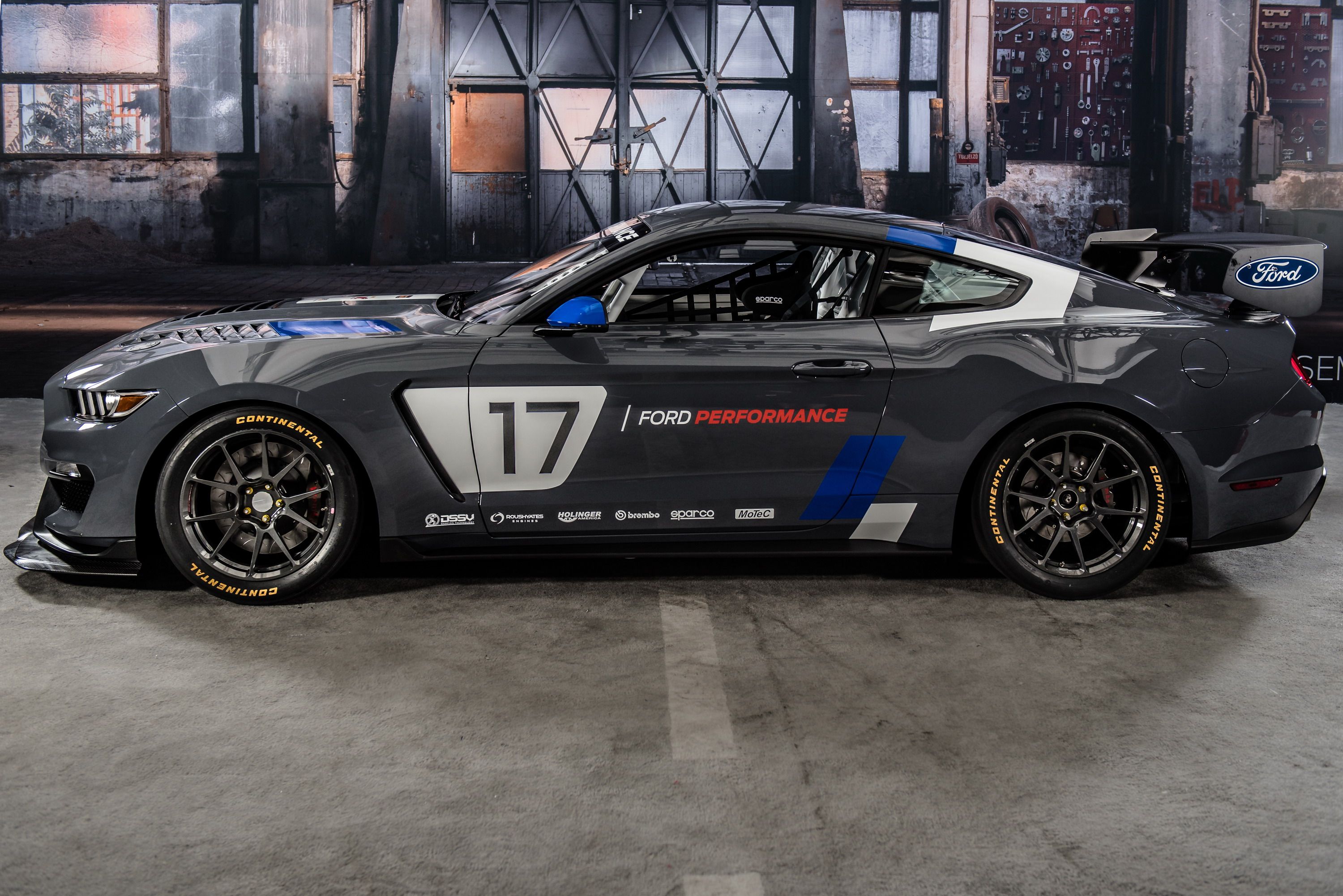 2017 Ford Mustang GT4