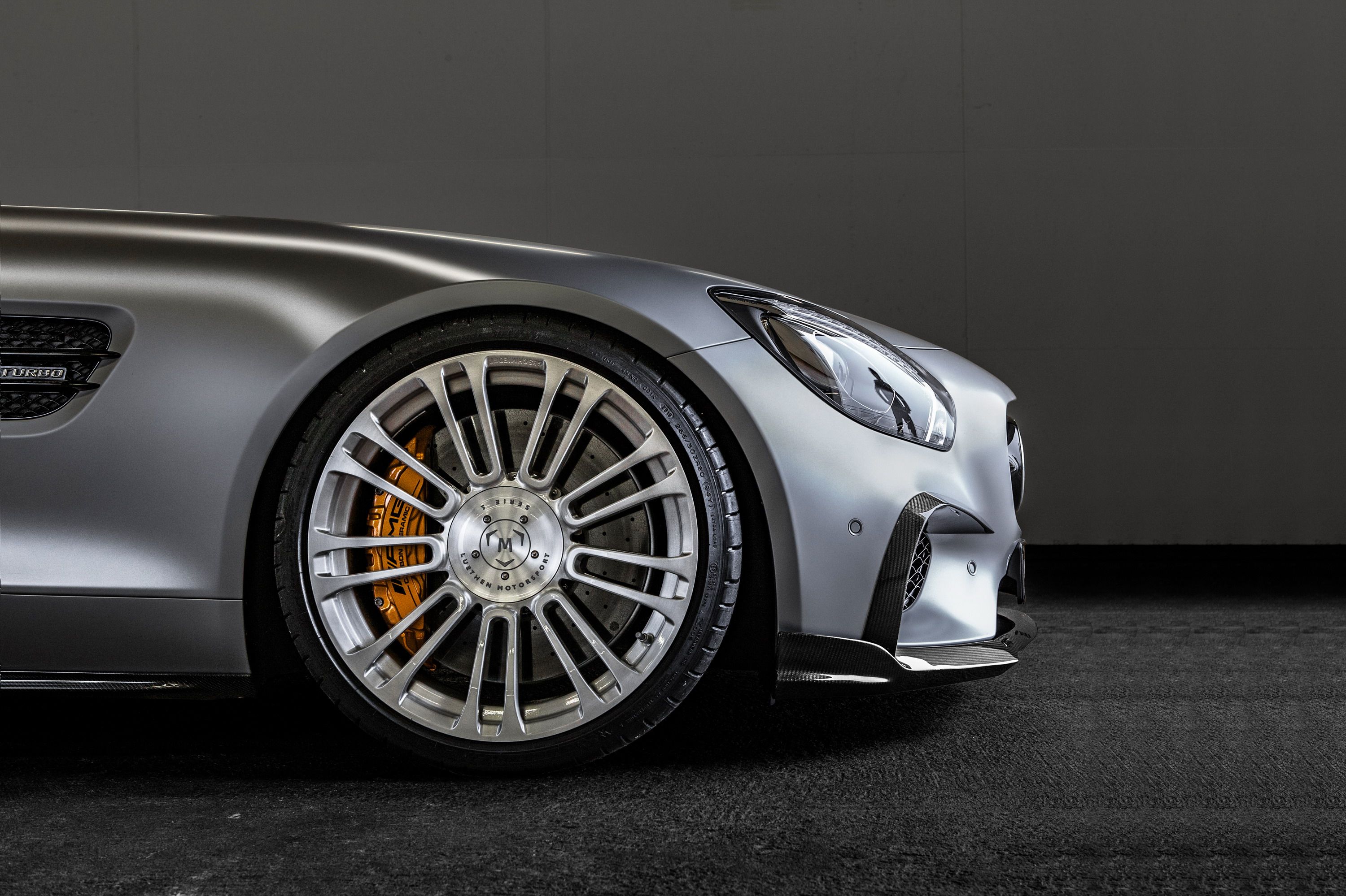 2016 Mercedes-AMG GT by Luethen Motorsport