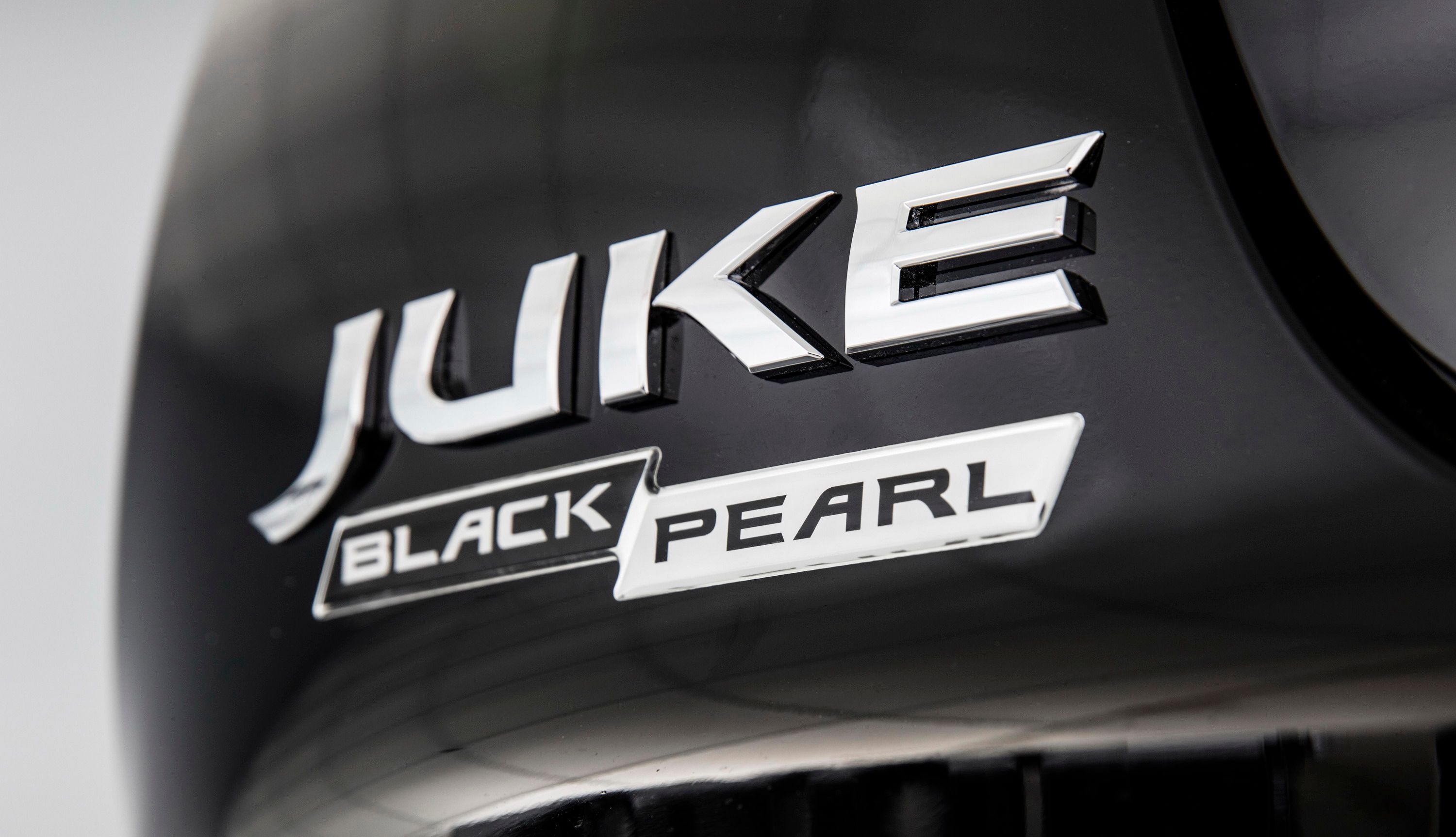 2017 Nissan Juke Black Pearl Edition