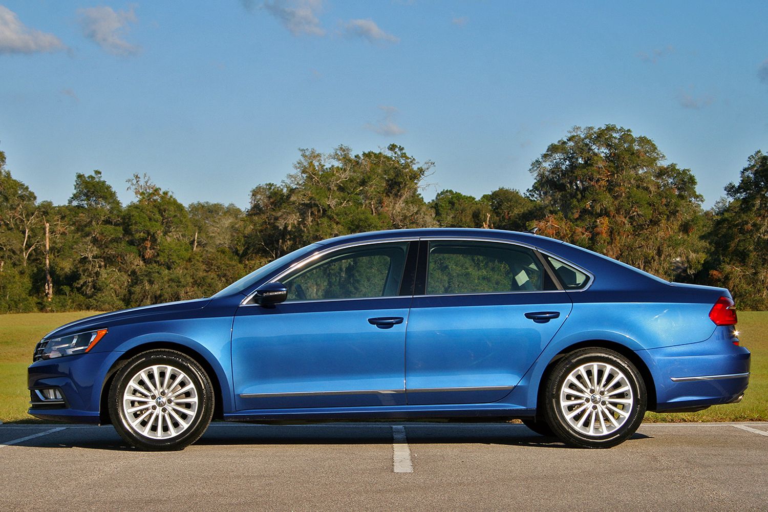 2016 Volkswagen Passat 1.8T – Driven